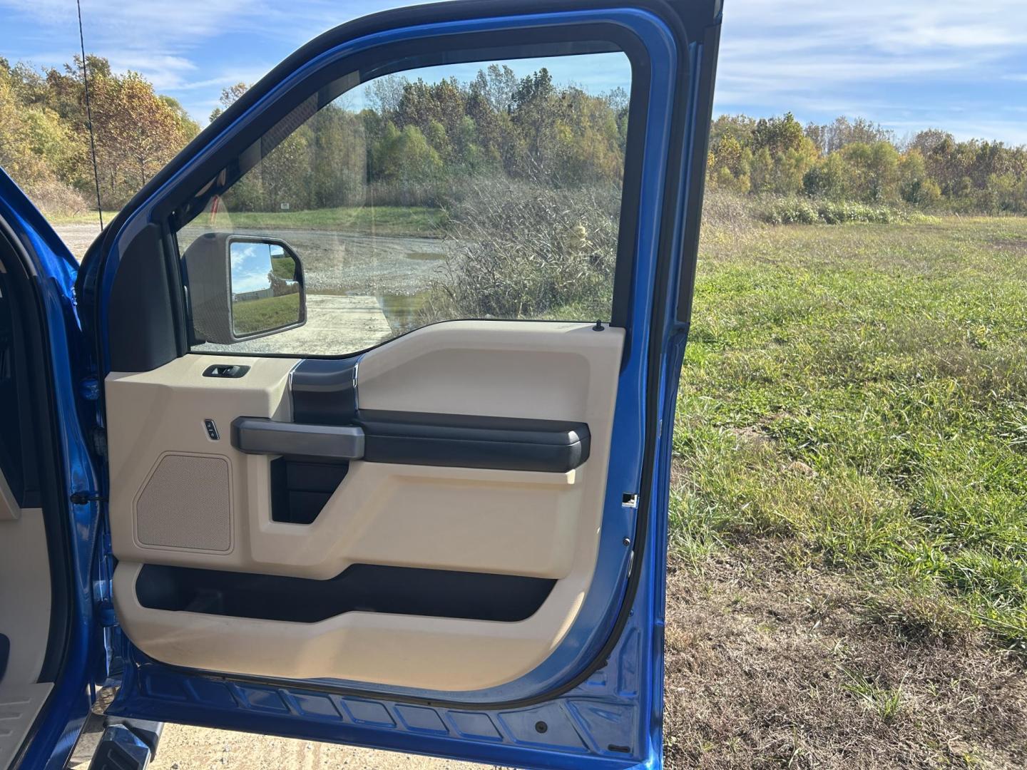 2016 BLUE /Black Ford F-150 XLT SuperCrew 6.5-ft. Bed 4WD (1FTEW1E80GK) with an 3.5L V6 TURBO engine, Automatic transmission, located at 506 S. Kingshighway, Cape Girardeau, MO, 63703, (573) 235-5000, 37.294991, -89.553635 - 2016 Ford F-150 XLT 91xxx miles 4x4 3.5L V6 Automatic Backup Camera Power/Heated Seats Bluetooth Remote Start Cruise Power Windows/Locks/Mirrors We have financing available and we accept trades! Fill out a credit application on our website or come by today! If you have any questions, giv - Photo#15