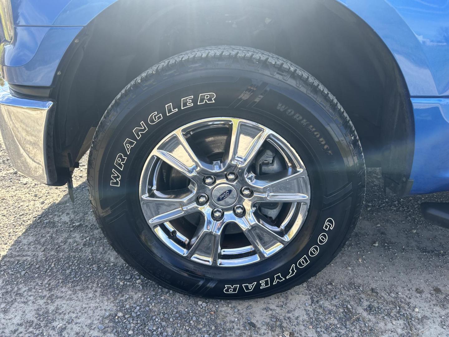 2016 BLUE /Black Ford F-150 XLT SuperCrew 6.5-ft. Bed 4WD (1FTEW1E80GK) with an 3.5L V6 TURBO engine, Automatic transmission, located at 506 S. Kingshighway, Cape Girardeau, MO, 63703, (573) 235-5000, 37.294991, -89.553635 - 2016 Ford F-150 XLT 91xxx miles 4x4 3.5L V6 Automatic Backup Camera Power/Heated Seats Bluetooth Remote Start Cruise Power Windows/Locks/Mirrors We have financing available and we accept trades! Fill out a credit application on our website or come by today! If you have any questions, giv - Photo#39