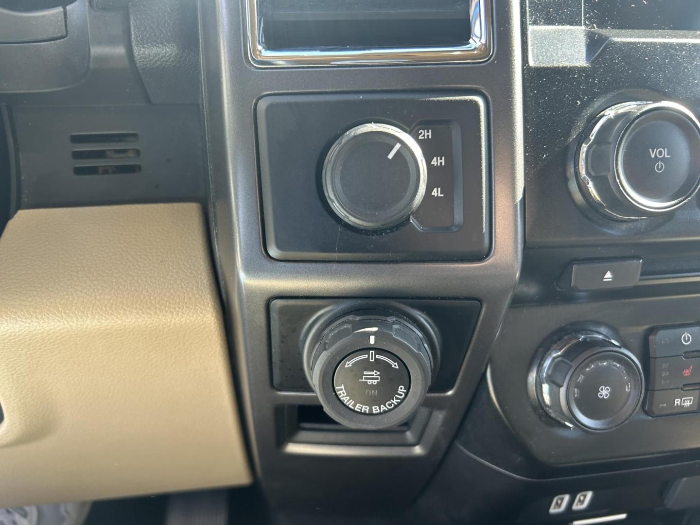 2016 BLUE /Black Ford F-150 XLT SuperCrew 6.5-ft. Bed 4WD (1FTEW1E80GK) with an 3.5L V6 TURBO engine, Automatic transmission, located at 506 S. Kingshighway, Cape Girardeau, MO, 63703, (573) 235-5000, 37.294991, -89.553635 - 2016 Ford F-150 XLT 91xxx miles 4x4 3.5L V6 Automatic Backup Camera Power/Heated Seats Bluetooth Remote Start Cruise Power Windows/Locks/Mirrors We have financing available and we accept trades! Fill out a credit application on our website or come by today! If you have any questions, giv - Photo#5