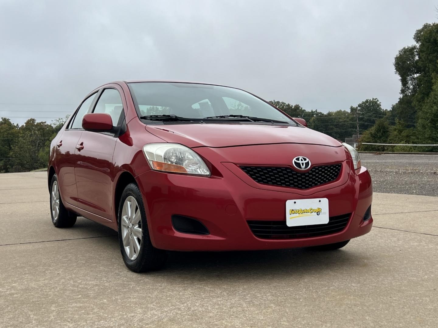2009 RED /Black Cloth Toyota Yaris Sedan (JTDBT903091) with an 1.5L 4 Cyl. engine, Automatic transmission, located at 2990 Old Orchard Rd., Jackson, MO, 63755, 37.354214, -89.612106 - 2009 Toyota Yaris 185xxx miles Front Wheel Drive 1.5L 4 Cyl. Automatic Cruise Power Windows/Locks/Mirrors We have financing available and we accept trades! Fill out a credit application on our website or come by today! If you have any questions, give us a call at (573) 204-7777 or visit our - Photo#0