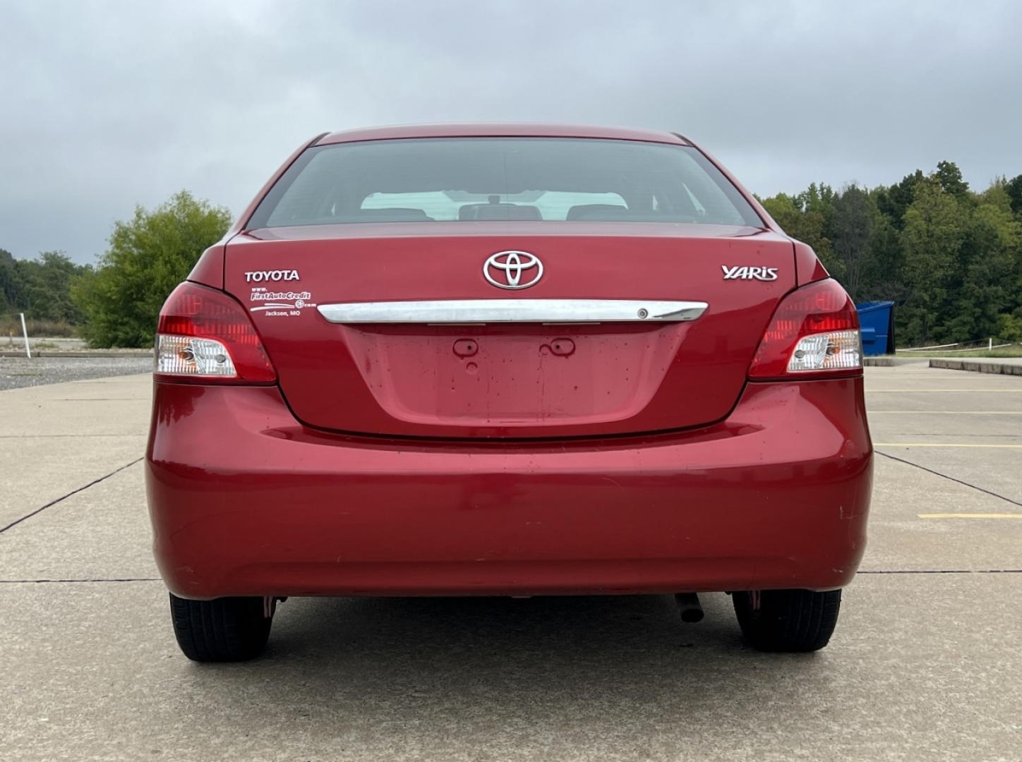 2009 RED /Black Cloth Toyota Yaris Sedan (JTDBT903091) with an 1.5L 4 Cyl. engine, Automatic transmission, located at 2990 Old Orchard Rd., Jackson, MO, 63755, 37.354214, -89.612106 - 2009 Toyota Yaris 185xxx miles Front Wheel Drive 1.5L 4 Cyl. Automatic Cruise Power Windows/Locks/Mirrors We have financing available and we accept trades! Fill out a credit application on our website or come by today! If you have any questions, give us a call at (573) 204-7777 or visit our - Photo#7