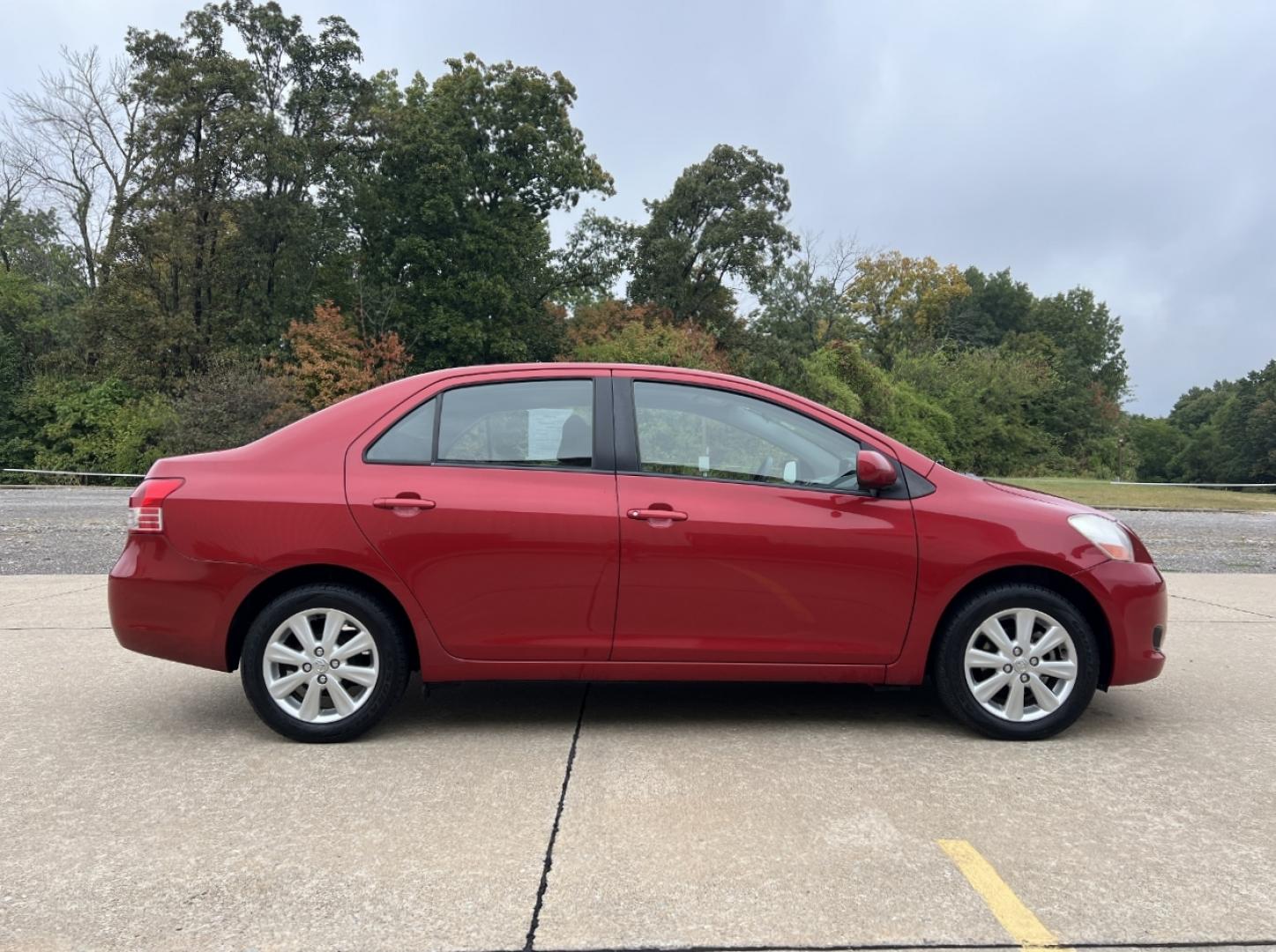 2009 RED /Black Cloth Toyota Yaris Sedan (JTDBT903091) with an 1.5L 4 Cyl. engine, Automatic transmission, located at 2990 Old Orchard Rd., Jackson, MO, 63755, 37.354214, -89.612106 - 2009 Toyota Yaris 185xxx miles Front Wheel Drive 1.5L 4 Cyl. Automatic Cruise Power Windows/Locks/Mirrors We have financing available and we accept trades! Fill out a credit application on our website or come by today! If you have any questions, give us a call at (573) 204-7777 or visit our - Photo#4