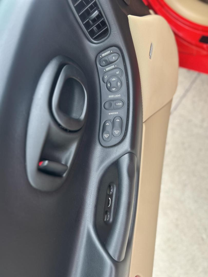 2000 TORCH RED /Tan Chevrolet Corvette Coupe (1G1YY22G3Y5) with an 5.7L V8 OHV 16V engine, Automatic transmission, located at 506 S. Kingshighway, Cape Girardeau, MO, 63703, (573) 235-5000, 37.294991, -89.553635 - 2000 Chevrolet Corvette 26xxx Miles Rear Wheel Drive 5.7L V8 LS1 Automatic Leather Selective Real-Time Damping Magnesium Wheels Targa Top Heads Up Display Bose Audio 6 Speaker System With CD Power/Heated Mirrors Power 6 Way Driver/Passenger Seats Power Locks/Windows Telescoping Steeri - Photo#26