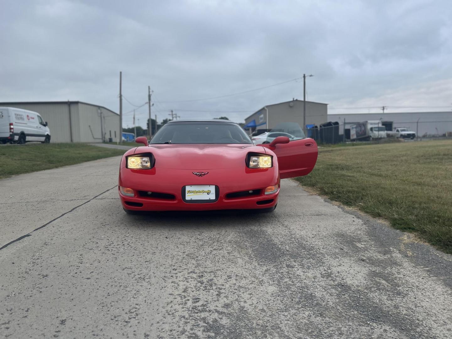 2000 TORCH RED /Tan Chevrolet Corvette Coupe (1G1YY22G3Y5) with an 5.7L V8 OHV 16V engine, Automatic transmission, located at 506 S. Kingshighway, Cape Girardeau, MO, 63703, (573) 235-5000, 37.294991, -89.553635 - 2000 Chevrolet Corvette 26xxx Miles Rear Wheel Drive 5.7L V8 LS1 Automatic Leather Selective Real-Time Damping Magnesium Wheels Targa Top Heads Up Display Bose Audio 6 Speaker System With CD Power/Heated Mirrors Power 6 Way Driver/Passenger Seats Power Locks/Windows Telescoping Steeri - Photo#30