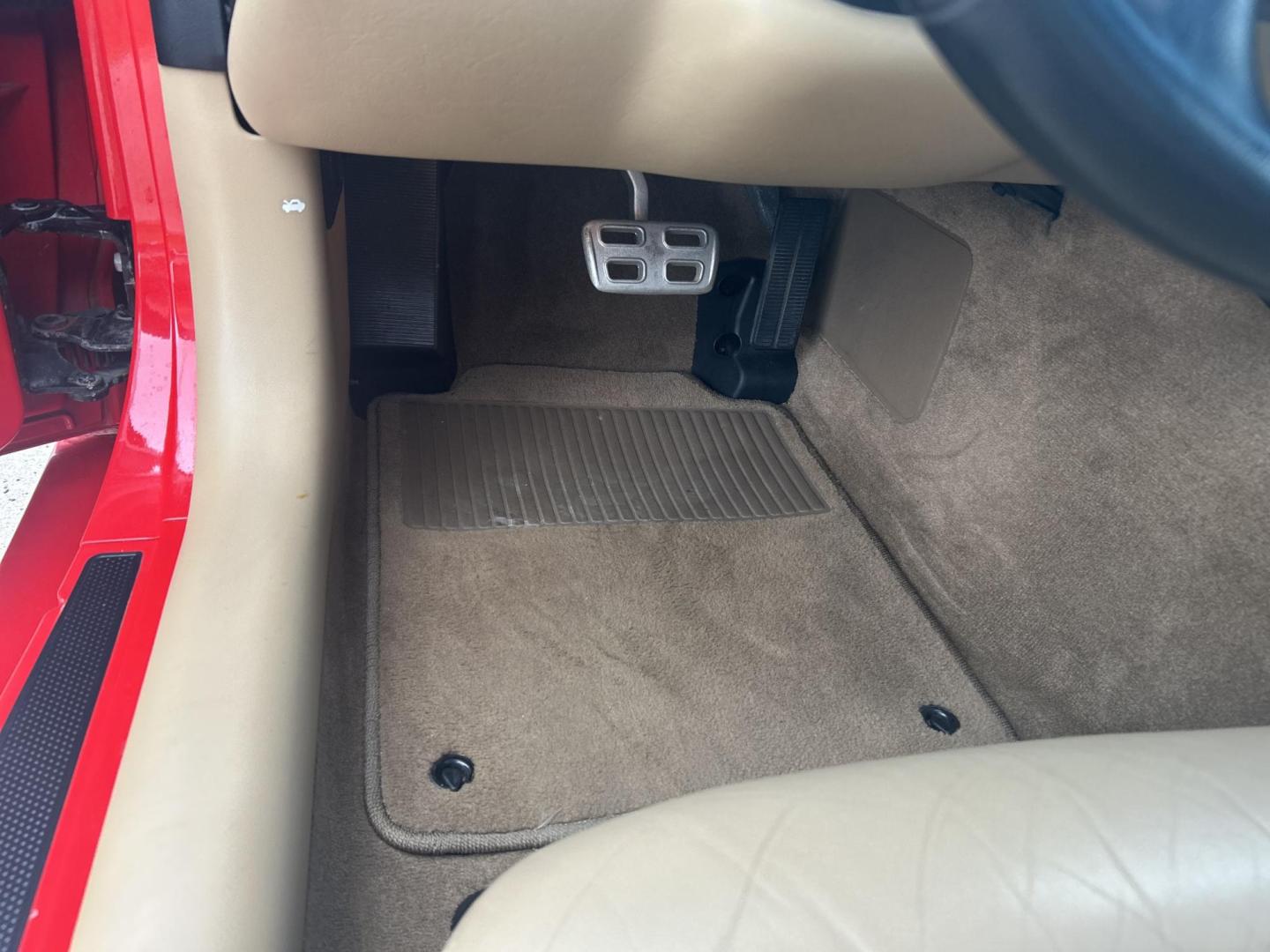 2000 TORCH RED /Tan Chevrolet Corvette Coupe (1G1YY22G3Y5) with an 5.7L V8 OHV 16V engine, Automatic transmission, located at 506 S. Kingshighway, Cape Girardeau, MO, 63703, (573) 235-5000, 37.294991, -89.553635 - 2000 Chevrolet Corvette 26xxx Miles Rear Wheel Drive 5.7L V8 LS1 Automatic Leather Selective Real-Time Damping Magnesium Wheels Targa Top Heads Up Display Bose Audio 6 Speaker System With CD Power/Heated Mirrors Power 6 Way Driver/Passenger Seats Power Locks/Windows Telescoping Steeri - Photo#25