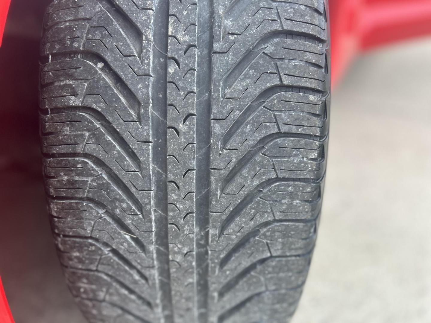 2000 TORCH RED /Tan Chevrolet Corvette Coupe (1G1YY22G3Y5) with an 5.7L V8 OHV 16V engine, Automatic transmission, located at 506 S. Kingshighway, Cape Girardeau, MO, 63703, (573) 235-5000, 37.294991, -89.553635 - 2000 Chevrolet Corvette 26xxx Miles Rear Wheel Drive 5.7L V8 LS1 Automatic Leather Selective Real-Time Damping Magnesium Wheels Targa Top Heads Up Display Bose Audio 6 Speaker System With CD Power/Heated Mirrors Power 6 Way Driver/Passenger Seats Power Locks/Windows Telescoping Steeri - Photo#32