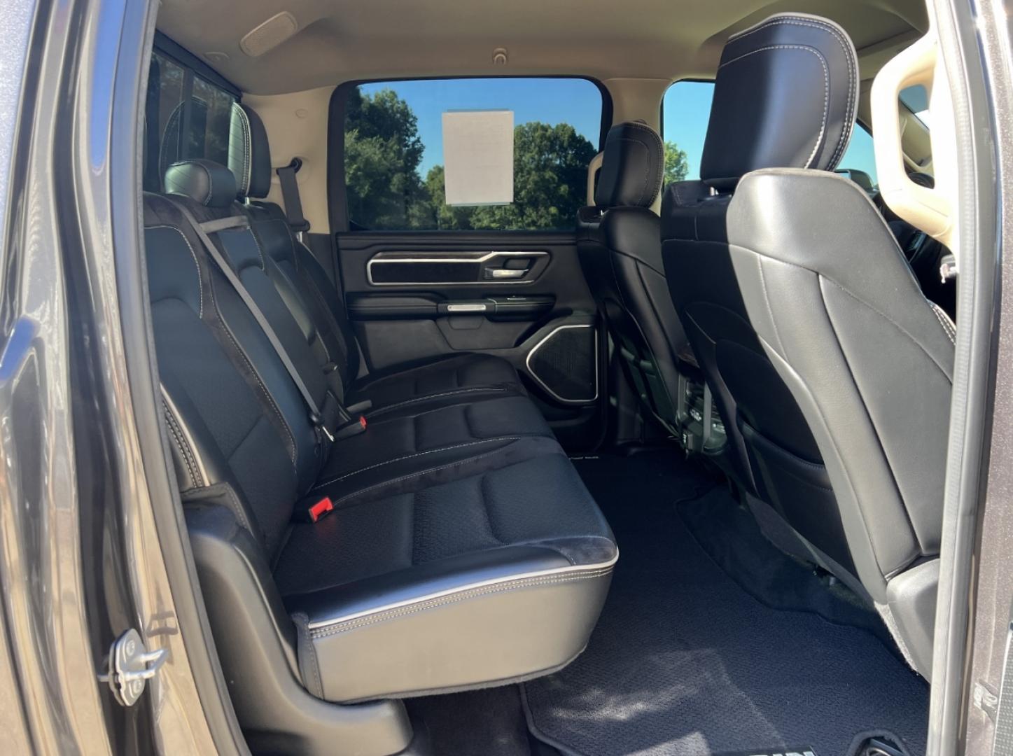 2019 GRAY /Black Leather RAM 1500 Laramie Crew Cab SWB 4WD (1C6SRFJT5KN) with an 5.7L V8 engine, Automatic transmission, located at 2990 Old Orchard Rd., Jackson, MO, 63755, 37.354214, -89.612106 - 2019 Ram 1500 Laramie 1-Owner 137xxx miles 4x4 5.7L V8 Automatic Leather Navigation Power/Heated/Cooled Seats Heated Steering Wheel Backup Camera Bluetooth Remote Start Cruise Power Windows/Locks/Mirrors We have financing available and we accept trades! Fill out a credit application o - Photo#20