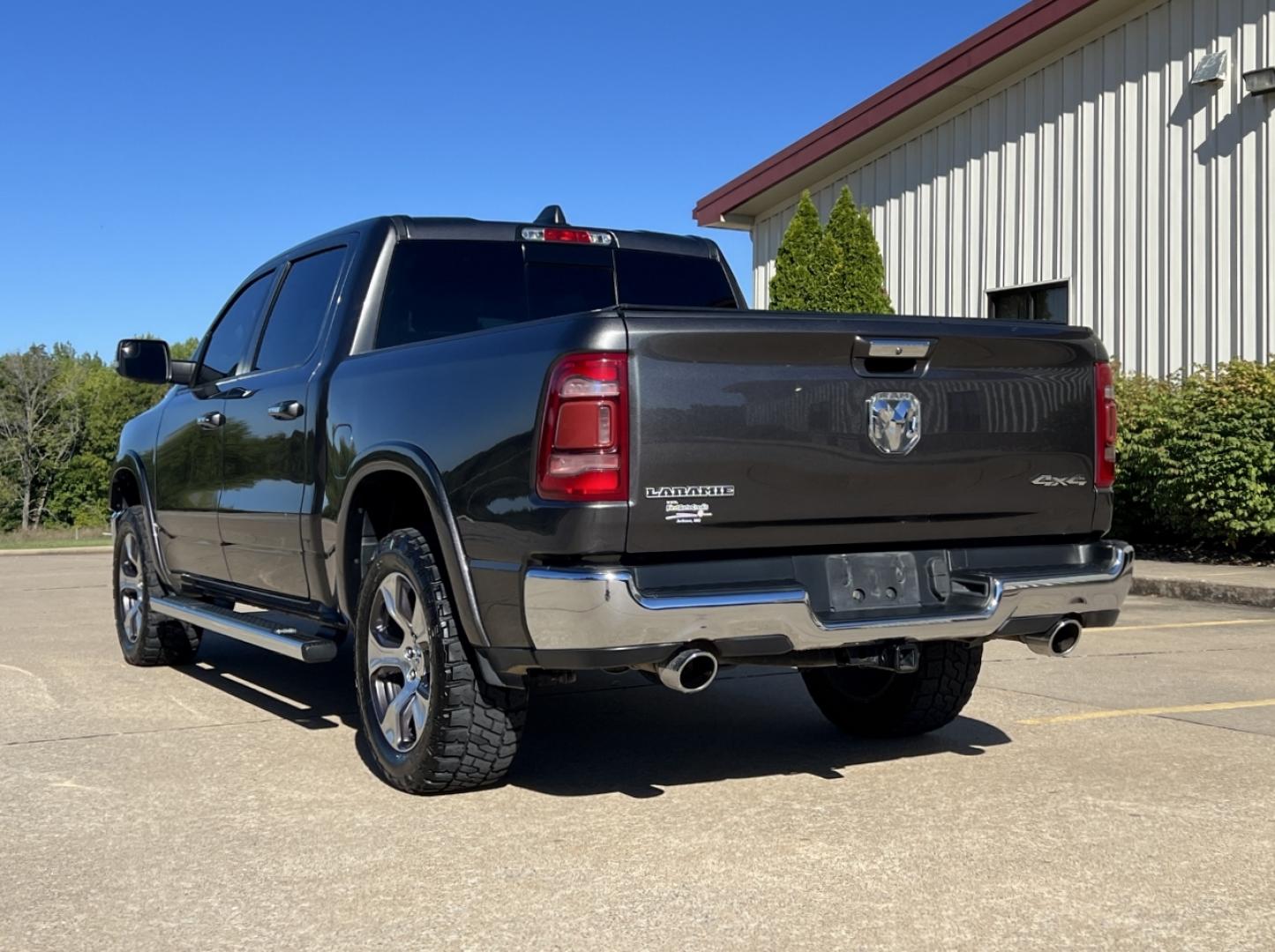 2019 GRAY /Black Leather RAM 1500 Laramie Crew Cab SWB 4WD (1C6SRFJT5KN) with an 5.7L V8 engine, Automatic transmission, located at 2990 Old Orchard Rd., Jackson, MO, 63755, 37.354214, -89.612106 - 2019 Ram 1500 Laramie 1-Owner 137xxx miles 4x4 5.7L V8 Automatic Leather Navigation Power/Heated/Cooled Seats Heated Steering Wheel Backup Camera Bluetooth Remote Start Cruise Power Windows/Locks/Mirrors We have financing available and we accept trades! Fill out a credit application o - Photo#12