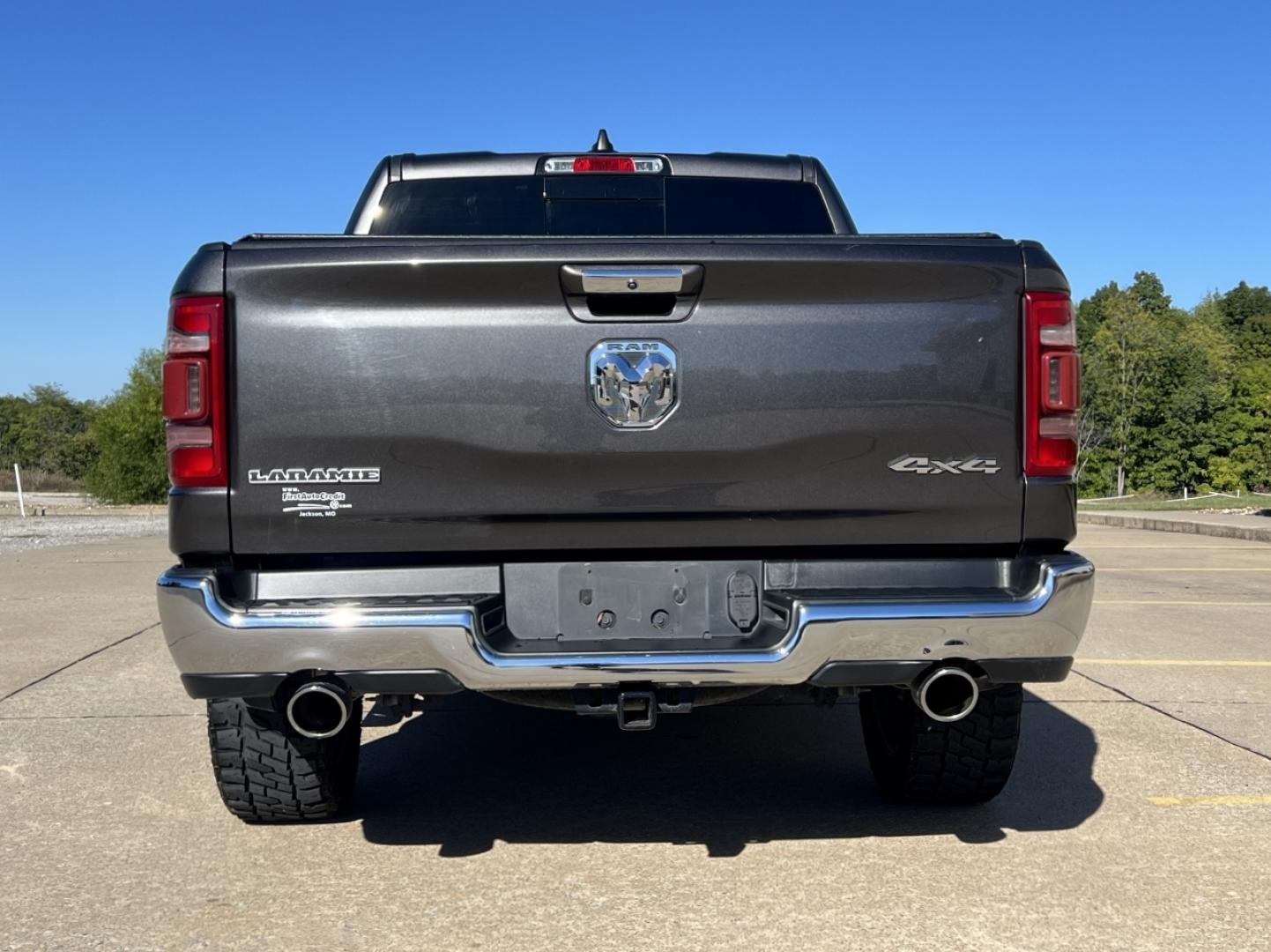 2019 GRAY /Black Leather RAM 1500 Laramie Crew Cab SWB 4WD (1C6SRFJT5KN) with an 5.7L V8 engine, Automatic transmission, located at 2990 Old Orchard Rd., Jackson, MO, 63755, 37.354214, -89.612106 - 2019 Ram 1500 Laramie 1-Owner 137xxx miles 4x4 5.7L V8 Automatic Leather Navigation Power/Heated/Cooled Seats Heated Steering Wheel Backup Camera Bluetooth Remote Start Cruise Power Windows/Locks/Mirrors We have financing available and we accept trades! Fill out a credit application o - Photo#13