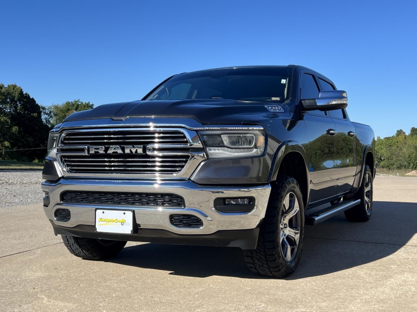 2019 GRAY /Black Leather RAM 1500 Laramie Crew Cab SWB 4WD (1C6SRFJT5KN) with an 5.7L V8 engine, Automatic transmission, located at 2990 Old Orchard Rd., Jackson, MO, 63755, 37.354214, -89.612106 - 2019 Ram 1500 Laramie 1-Owner 137xxx miles 4x4 5.7L V8 Automatic Leather Navigation Power/Heated/Cooled Seats Heated Steering Wheel Backup Camera Bluetooth Remote Start Cruise Power Windows/Locks/Mirrors We have financing available and we accept trades! Fill out a credit application o - Photo#8