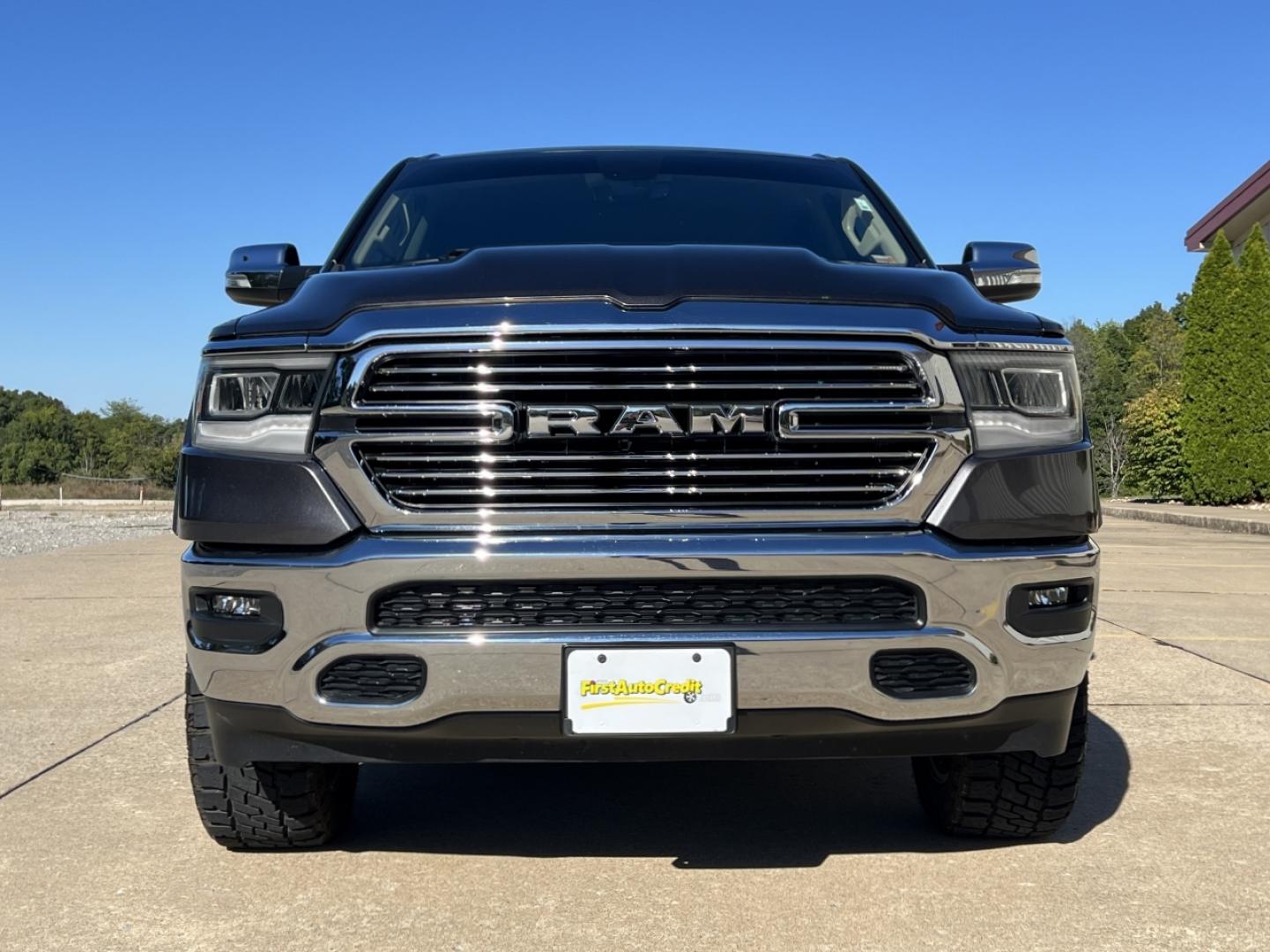 2019 GRAY /Black Leather RAM 1500 Laramie Crew Cab SWB 4WD (1C6SRFJT5KN) with an 5.7L V8 engine, Automatic transmission, located at 2990 Old Orchard Rd., Jackson, MO, 63755, 37.354214, -89.612106 - 2019 Ram 1500 Laramie 1-Owner 137xxx miles 4x4 5.7L V8 Automatic Leather Navigation Power/Heated/Cooled Seats Heated Steering Wheel Backup Camera Bluetooth Remote Start Cruise Power Windows/Locks/Mirrors We have financing available and we accept trades! Fill out a credit application o - Photo#14