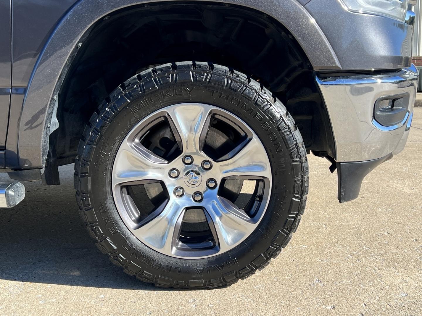 2019 GRAY /Black Leather RAM 1500 Laramie Crew Cab SWB 4WD (1C6SRFJT5KN) with an 5.7L V8 engine, Automatic transmission, located at 2990 Old Orchard Rd., Jackson, MO, 63755, 37.354214, -89.612106 - 2019 Ram 1500 Laramie 1-Owner 137xxx miles 4x4 5.7L V8 Automatic Leather Navigation Power/Heated/Cooled Seats Heated Steering Wheel Backup Camera Bluetooth Remote Start Cruise Power Windows/Locks/Mirrors We have financing available and we accept trades! Fill out a credit application o - Photo#45