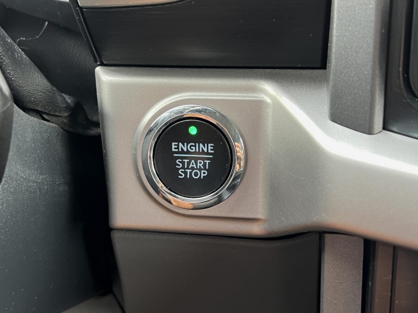 2022 WHITE /Gray Cloth Ford F-150 XLT SuperCrew 6.5-ft. Bed 4WD (1FTFW1E59NF) with an 5.0L V8 engine, Automatic transmission, located at 506 S. Kingshighway, Cape Girardeau, MO, 63703, (573) 235-5000, 37.294991, -89.553635 - 2022 Ford F-150 XLT 1-Owner 78xxx miles 4x4 5.0L V8 Automatic Backup Camera Power/Heated Seats Bluetooth Remote Start Cruise Power Windows/Locks/Mirrors We have financing available and we accept trades! Fill out a credit application on our website or come by today! If you have any quest - Photo#25