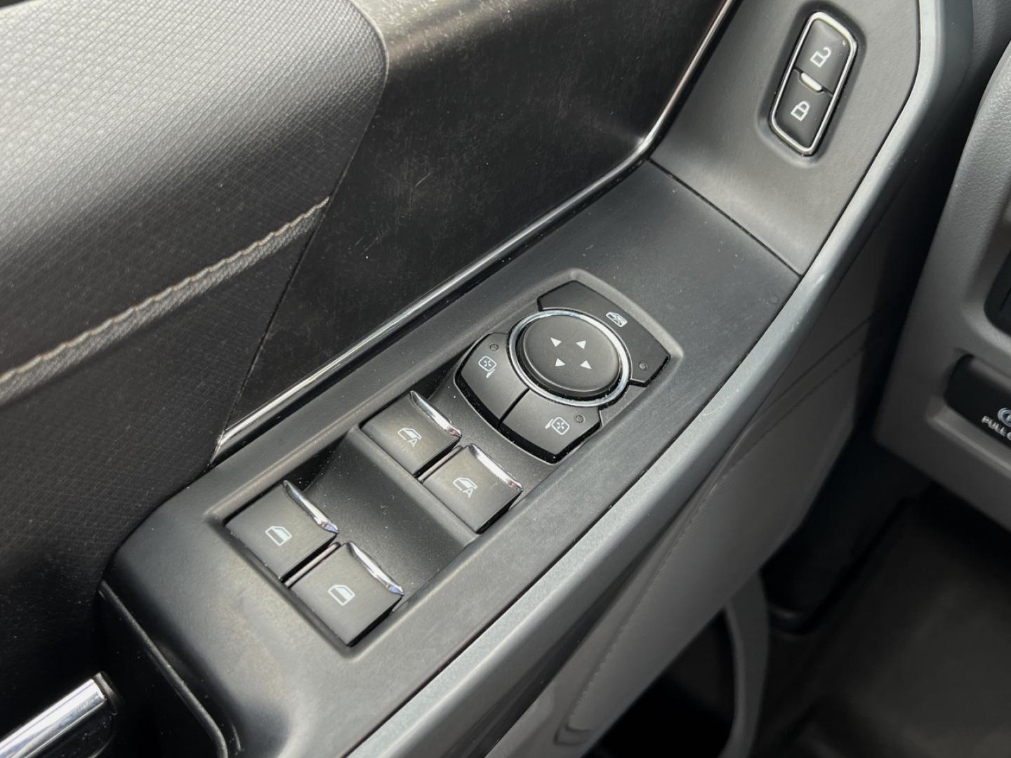 2022 WHITE /Gray Cloth Ford F-150 XLT SuperCrew 6.5-ft. Bed 4WD (1FTFW1E59NF) with an 5.0L V8 engine, Automatic transmission, located at 506 S. Kingshighway, Cape Girardeau, MO, 63703, (573) 235-5000, 37.294991, -89.553635 - 2022 Ford F-150 XLT 1-Owner 78xxx miles 4x4 5.0L V8 Automatic Backup Camera Power/Heated Seats Bluetooth Remote Start Cruise Power Windows/Locks/Mirrors We have financing available and we accept trades! Fill out a credit application on our website or come by today! If you have any quest - Photo#28