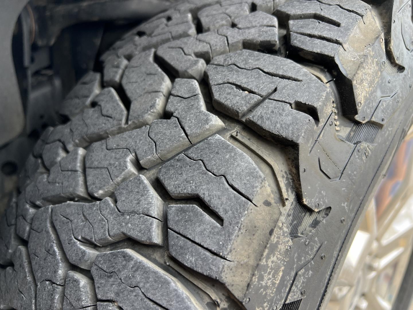 2022 WHITE /Gray Cloth Ford F-150 XLT SuperCrew 6.5-ft. Bed 4WD (1FTFW1E59NF) with an 5.0L V8 engine, Automatic transmission, located at 506 S. Kingshighway, Cape Girardeau, MO, 63703, (573) 235-5000, 37.294991, -89.553635 - 2022 Ford F-150 XLT 1-Owner 78xxx miles 4x4 5.0L V8 Automatic Backup Camera Power/Heated Seats Bluetooth Remote Start Cruise Power Windows/Locks/Mirrors We have financing available and we accept trades! Fill out a credit application on our website or come by today! If you have any quest - Photo#36