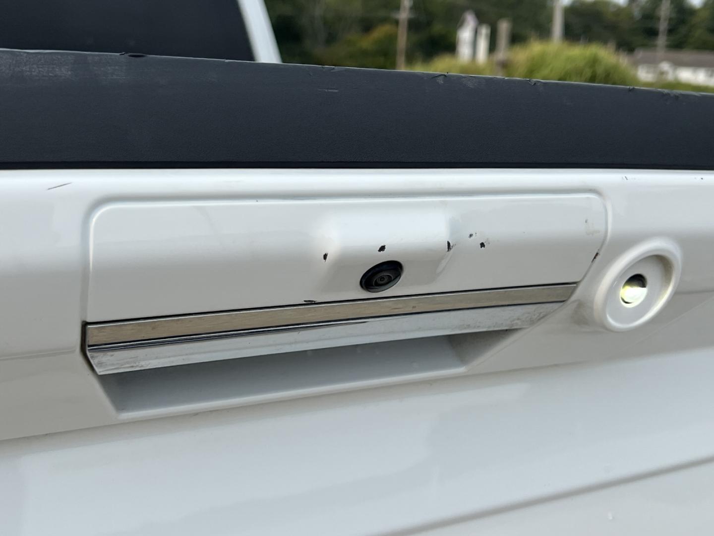 2022 WHITE /Gray Cloth Ford F-150 XLT SuperCrew 6.5-ft. Bed 4WD (1FTFW1E59NF) with an 5.0L V8 engine, Automatic transmission, located at 506 S. Kingshighway, Cape Girardeau, MO, 63703, (573) 235-5000, 37.294991, -89.553635 - 2022 Ford F-150 XLT 1-Owner 78xxx miles 4x4 5.0L V8 Automatic Backup Camera Power/Heated Seats Bluetooth Remote Start Cruise Power Windows/Locks/Mirrors We have financing available and we accept trades! Fill out a credit application on our website or come by today! If you have any quest - Photo#41