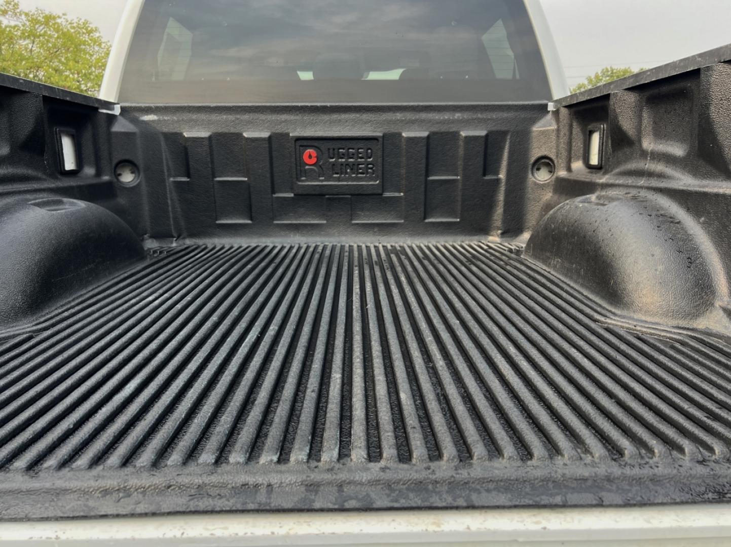 2022 WHITE /Gray Cloth Ford F-150 XLT SuperCrew 6.5-ft. Bed 4WD (1FTFW1E59NF) with an 5.0L V8 engine, Automatic transmission, located at 506 S. Kingshighway, Cape Girardeau, MO, 63703, (573) 235-5000, 37.294991, -89.553635 - 2022 Ford F-150 XLT 1-Owner 78xxx miles 4x4 5.0L V8 Automatic Backup Camera Power/Heated Seats Bluetooth Remote Start Cruise Power Windows/Locks/Mirrors We have financing available and we accept trades! Fill out a credit application on our website or come by today! If you have any quest - Photo#21