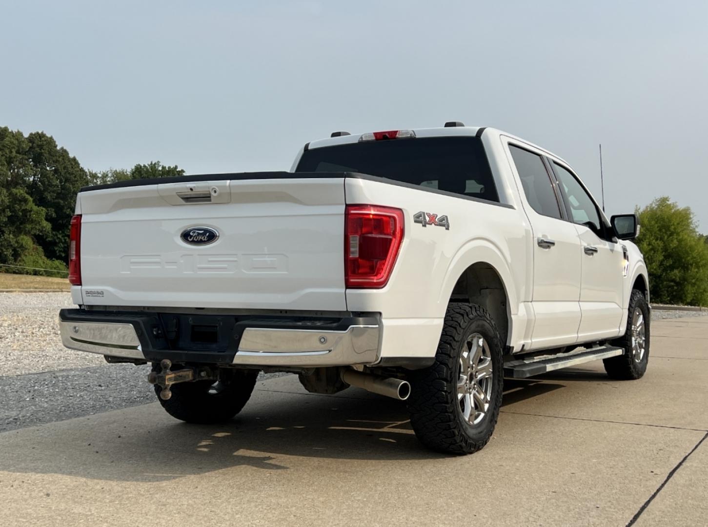 2022 WHITE /Gray Cloth Ford F-150 XLT SuperCrew 6.5-ft. Bed 4WD (1FTFW1E59NF) with an 5.0L V8 engine, Automatic transmission, located at 506 S. Kingshighway, Cape Girardeau, MO, 63703, (573) 235-5000, 37.294991, -89.553635 - 2022 Ford F-150 XLT 1-Owner 78xxx miles 4x4 5.0L V8 Automatic Backup Camera Power/Heated Seats Bluetooth Remote Start Cruise Power Windows/Locks/Mirrors We have financing available and we accept trades! Fill out a credit application on our website or come by today! If you have any quest - Photo#10