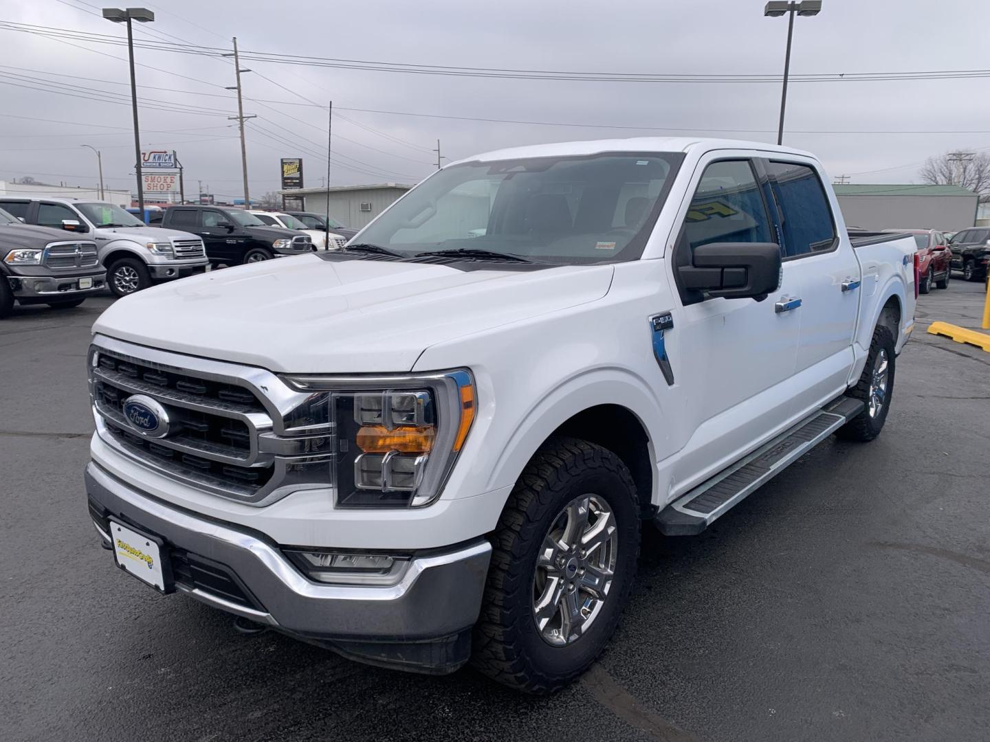 2022 WHITE /Gray Cloth Ford F-150 XLT SuperCrew 6.5-ft. Bed 4WD (1FTFW1E59NF) with an 5.0L V8 engine, Automatic transmission, located at 506 S. Kingshighway, Cape Girardeau, MO, 63703, (573) 235-5000, 37.294991, -89.553635 - 2022 Ford F-150 XLT 1-Owner 78xxx miles 4x4 5.0L V8 Automatic Backup Camera Power/Heated Seats Bluetooth Remote Start Cruise Power Windows/Locks/Mirrors We have financing available and we accept trades! Fill out a credit application on our website or come by today! If you have any quest - Photo#2
