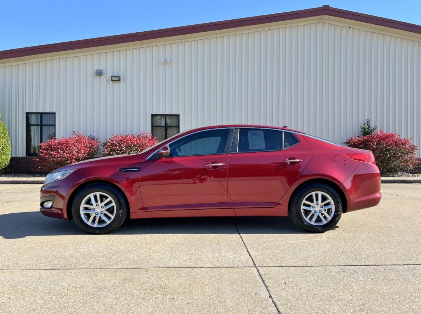2012 MAROON /Tan Cloth Kia Optima LX (5XXGM4A74CG) with an 2.4L 4 Cyl. engine, Automatic transmission, located at 2990 Old Orchard Rd., Jackson, MO, 63755, 37.354214, -89.612106 - 2012 Kia Optima LX 149xxx miles Front Wheel Drive 2.4L 4 Cyl. Automatic Power Driver Seat Bluetooth Cruise Power Windows/Locks/Mirrors We have financing available and we accept trades! Fill out a credit application on our website or come by today! If you have any questions, give us a call - Photo#4