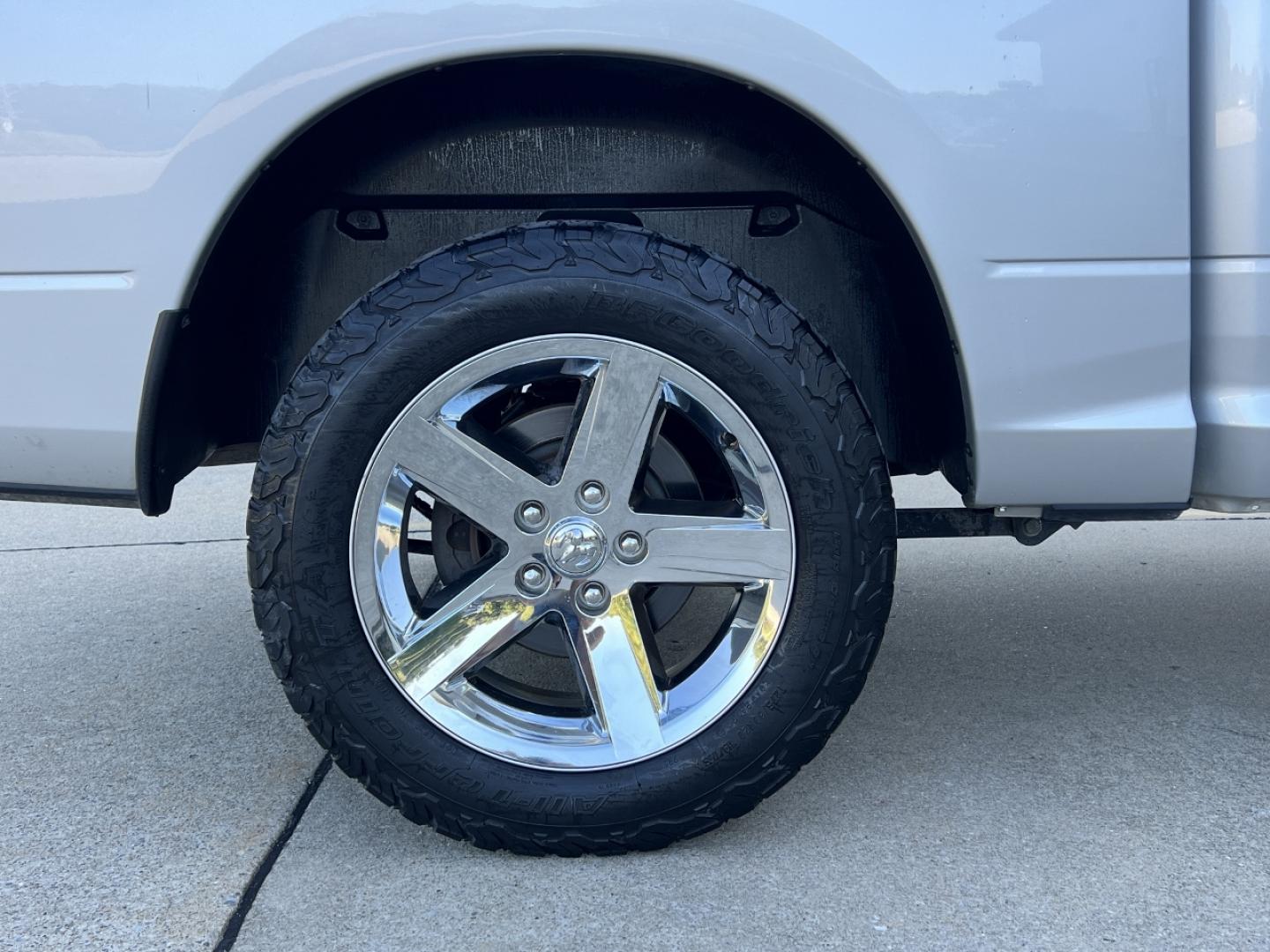 2016 WHITE /Black/Gray Leather RAM 1500 Tradesman Crew Cab SWB 4WD (1C6RR7KT0GS) with an 5.7L V8 HEMI engine, Automatic transmission, located at 2990 Old Orchard Rd., Jackson, MO, 63755, 37.354214, -89.612106 - 2016 Ram 1500 Express Only 98xxx miles 4x4 5.7L V8 HEMI Automatic Leather Backup Camera Bluetooth Cruise Power Windows/Locks/Mirrors We have financing available and we accept trades! Fill out a credit application on our website or come by today! If you have any questions, give us a call a - Photo#34