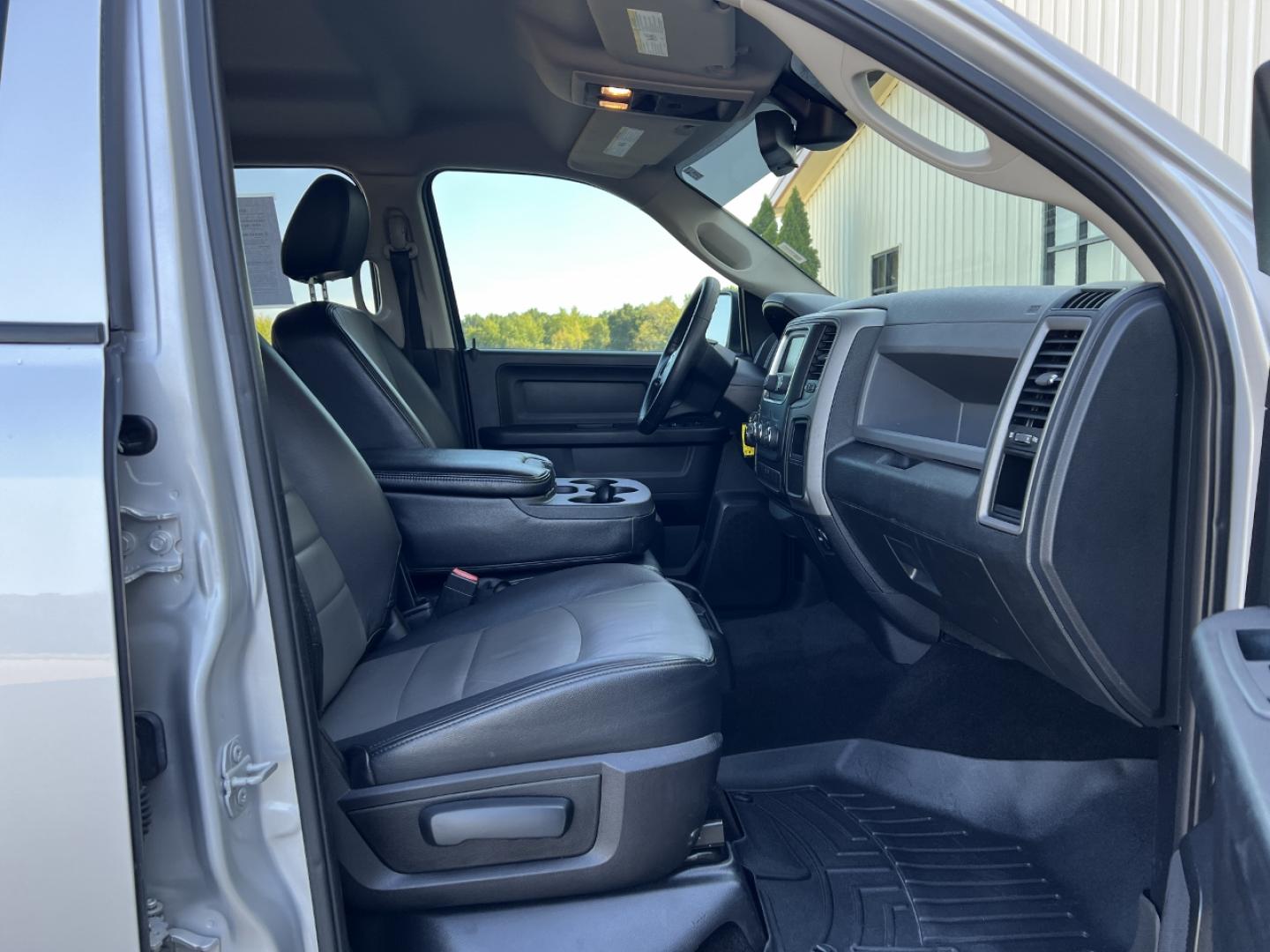 2016 WHITE /Black/Gray Leather RAM 1500 Tradesman Crew Cab SWB 4WD (1C6RR7KT0GS) with an 5.7L V8 HEMI engine, Automatic transmission, located at 2990 Old Orchard Rd., Jackson, MO, 63755, 37.354214, -89.612106 - 2016 Ram 1500 Express Only 98xxx miles 4x4 5.7L V8 HEMI Automatic Leather Backup Camera Bluetooth Cruise Power Windows/Locks/Mirrors We have financing available and we accept trades! Fill out a credit application on our website or come by today! If you have any questions, give us a call a - Photo#14