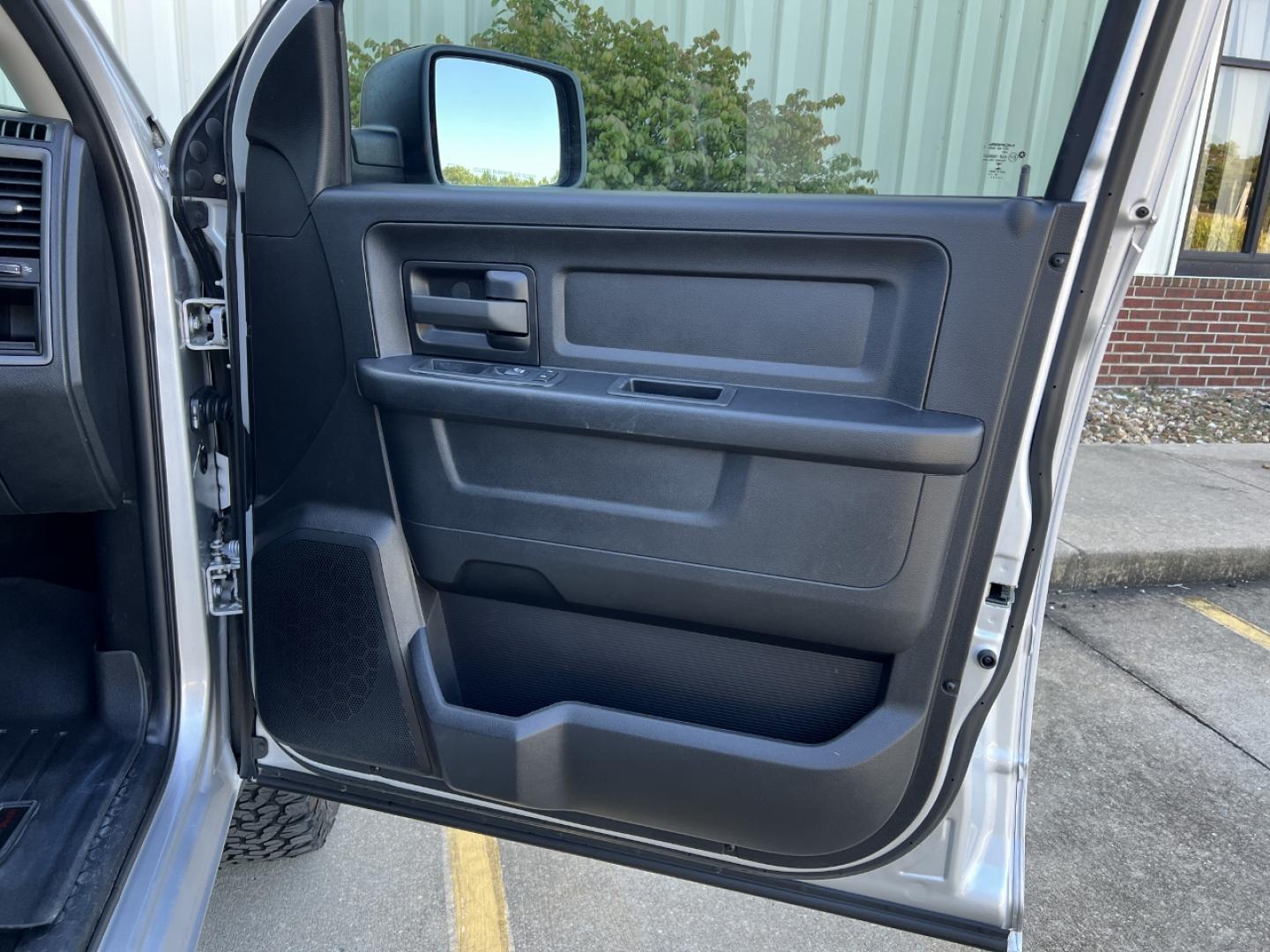 2016 WHITE /Black/Gray Leather RAM 1500 Tradesman Crew Cab SWB 4WD (1C6RR7KT0GS) with an 5.7L V8 HEMI engine, Automatic transmission, located at 2990 Old Orchard Rd., Jackson, MO, 63755, 37.354214, -89.612106 - 2016 Ram 1500 Express Only 98xxx miles 4x4 5.7L V8 HEMI Automatic Leather Backup Camera Bluetooth Cruise Power Windows/Locks/Mirrors We have financing available and we accept trades! Fill out a credit application on our website or come by today! If you have any questions, give us a call a - Photo#13