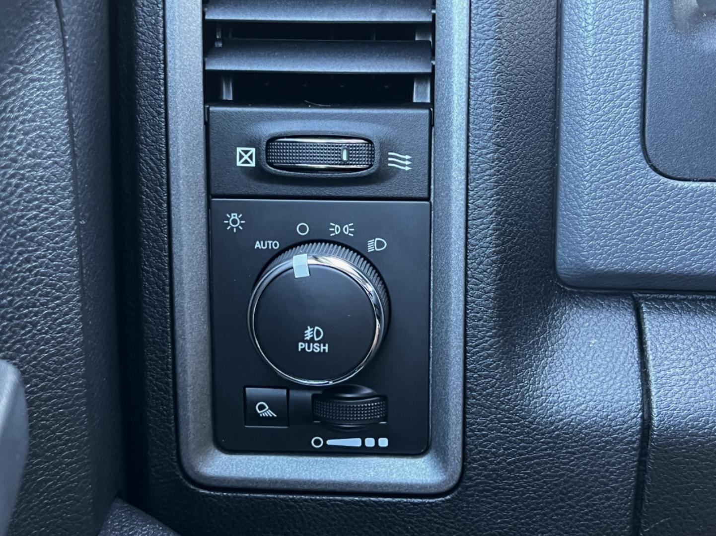 2016 WHITE /Black/Gray Leather RAM 1500 Tradesman Crew Cab SWB 4WD (1C6RR7KT0GS) with an 5.7L V8 HEMI engine, Automatic transmission, located at 2990 Old Orchard Rd., Jackson, MO, 63755, 37.354214, -89.612106 - 2016 Ram 1500 Express Only 98xxx miles 4x4 5.7L V8 HEMI Automatic Leather Backup Camera Bluetooth Cruise Power Windows/Locks/Mirrors We have financing available and we accept trades! Fill out a credit application on our website or come by today! If you have any questions, give us a call a - Photo#27