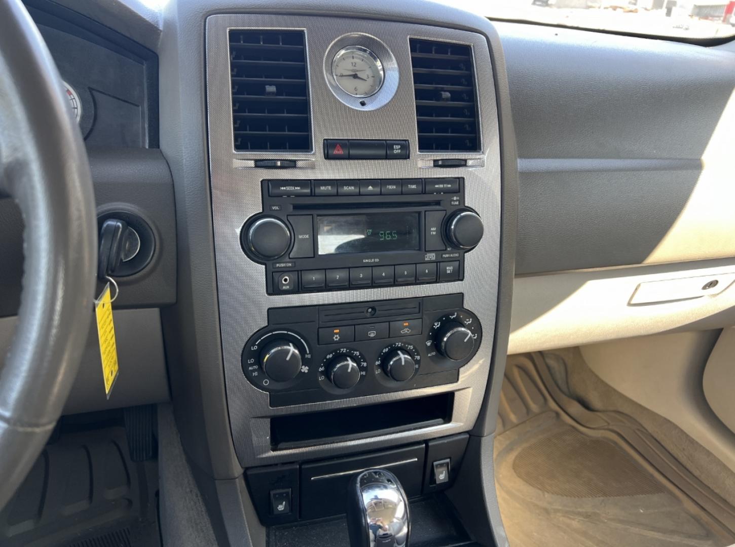2007 WHITE /Tan Leather Chrysler 300 Touring (2C3KA53G37H) with an 3.5L V6 engine, Automatic transmission, located at 2990 Old Orchard Rd., Jackson, MO, 63755, 37.354214, -89.612106 - We have financing available and we accept trades! Fill out a credit application on our website or come by today! If you have any questions, give us a call at (573) 204-7777 or visit our website at firstautocredit.com. - Photo#3