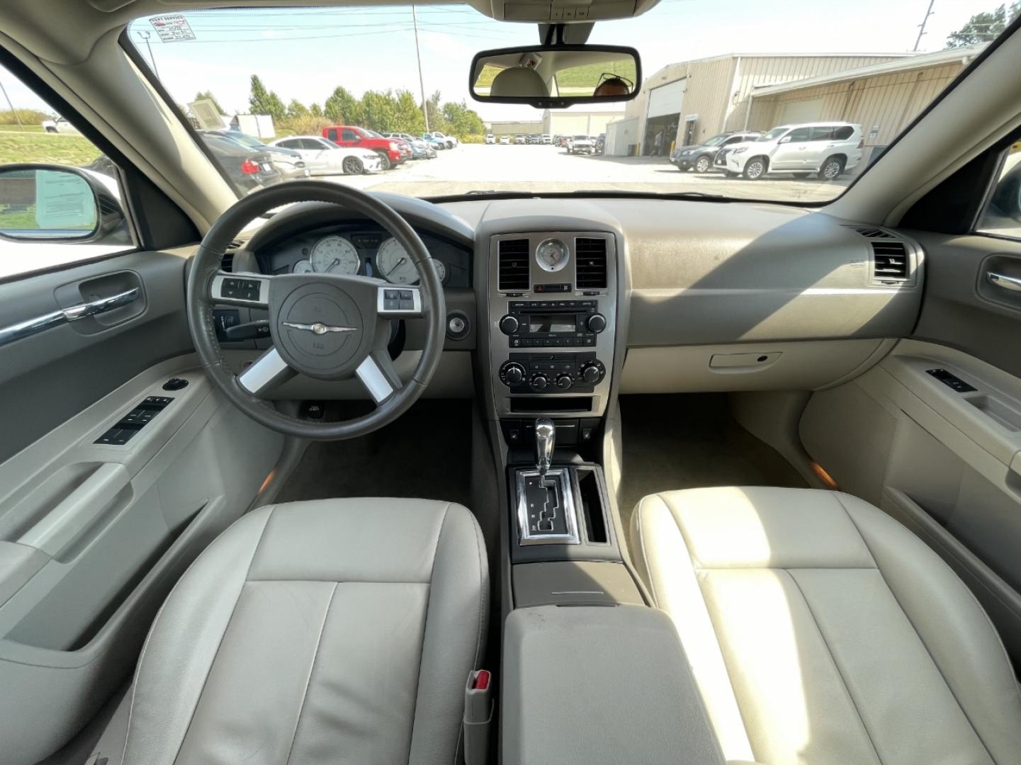 2007 WHITE /Tan Leather Chrysler 300 Touring (2C3KA53G37H) with an 3.5L V6 engine, Automatic transmission, located at 2990 Old Orchard Rd., Jackson, MO, 63755, 37.354214, -89.612106 - We have financing available and we accept trades! Fill out a credit application on our website or come by today! If you have any questions, give us a call at (573) 204-7777 or visit our website at firstautocredit.com. - Photo#17