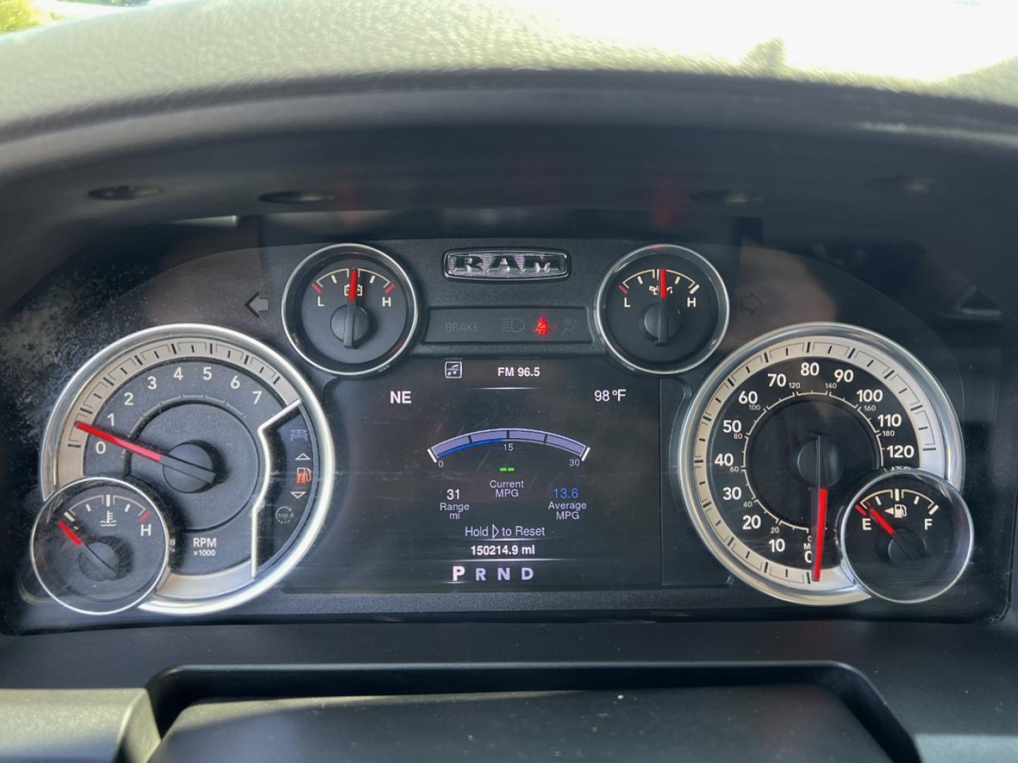 2016 WHITE /Gray Cloth RAM 1500 Big Horn Crew Cab 4WD (3C6RR7LTXGG) with an 5.7L V8 HEMI engine, Automatic transmission, located at 2990 Old Orchard Rd., Jackson, MO, 63755, 37.354214, -89.612106 - We have financing available and we accept trades! Fill out a credit application on our website or come by today! If you have any questions, give us a call at (573) 204-7777 or visit our website at firstautocredit.com. - Photo#1
