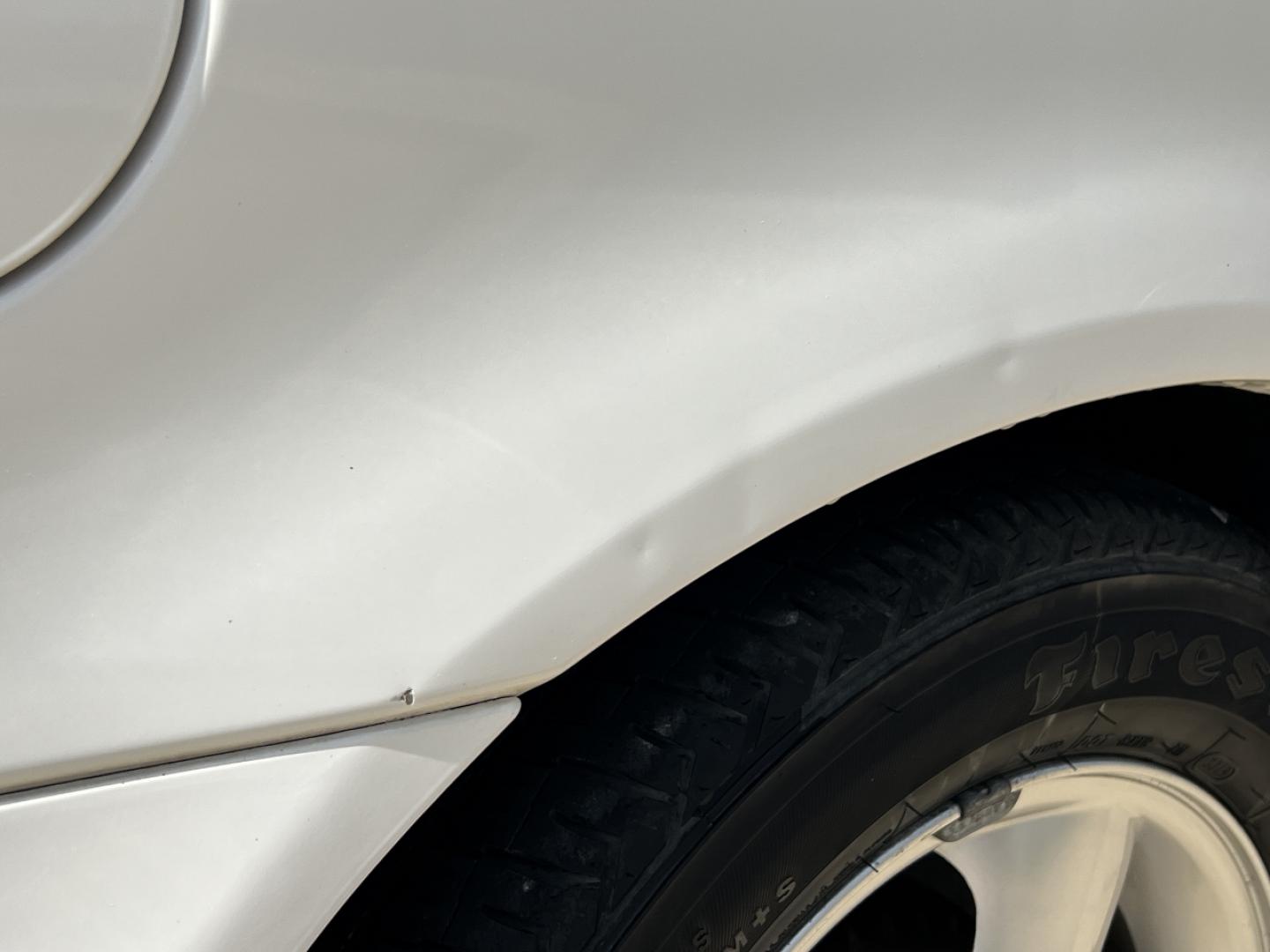 2000 WHITE /Gray Cloth Ford Taurus SE (1FAFP5325YA) with an 3.0L V6 engine, Automatic transmission, located at 2990 Old Orchard Rd., Jackson, MO, 63755, 37.354214, -89.612106 - 2000 Ford Taurus SE Only 88xxx miles Front Wheel Drive 3.0L V6 Automatic Power Driver Seat Cruise Power Windows/Locks/Mirrors We have financing available and we accept trades! Fill out a credit application on our website or come by today! If you have any questions, give us a call at (573) 2 - Photo#33