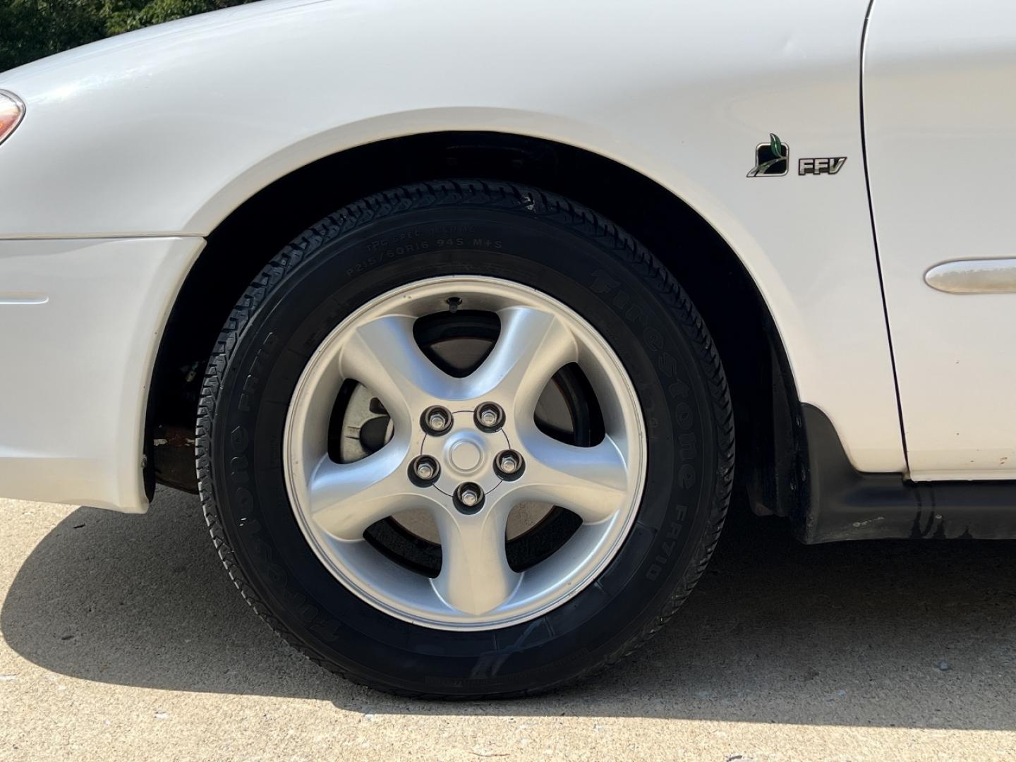 2000 WHITE /Gray Cloth Ford Taurus SE (1FAFP5325YA) with an 3.0L V6 engine, Automatic transmission, located at 2990 Old Orchard Rd., Jackson, MO, 63755, 37.354214, -89.612106 - 2000 Ford Taurus SE Only 88xxx miles Front Wheel Drive 3.0L V6 Automatic Power Driver Seat Cruise Power Windows/Locks/Mirrors We have financing available and we accept trades! Fill out a credit application on our website or come by today! If you have any questions, give us a call at (573) 2 - Photo#29