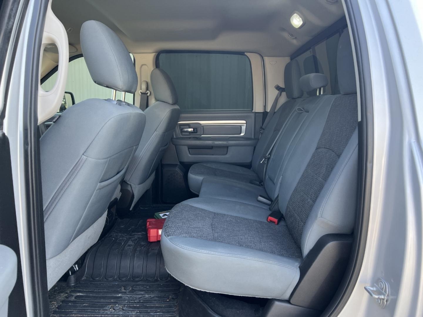 2019 SILVER /Gray Cloth RAM 1500 Big Horn Crew Cab 4WD (1C6RR7TT1KS) with an 5.7L V8 engine, Automatic transmission, located at 2990 Old Orchard Rd., Jackson, MO, 63755, 37.354214, -89.612106 - We have financing available and we accept trades! Fill out a credit application on our website or come by today! If you have any questions, give us a call at (573) 204-7777 or visit our website at firstautocredit.com. - Photo#7