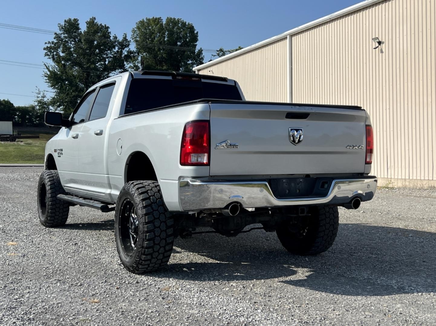 2019 SILVER /Gray Cloth RAM 1500 Big Horn Crew Cab 4WD (1C6RR7TT1KS) with an 5.7L V8 engine, Automatic transmission, located at 2990 Old Orchard Rd., Jackson, MO, 63755, 37.354214, -89.612106 - We have financing available and we accept trades! Fill out a credit application on our website or come by today! If you have any questions, give us a call at (573) 204-7777 or visit our website at firstautocredit.com. - Photo#9
