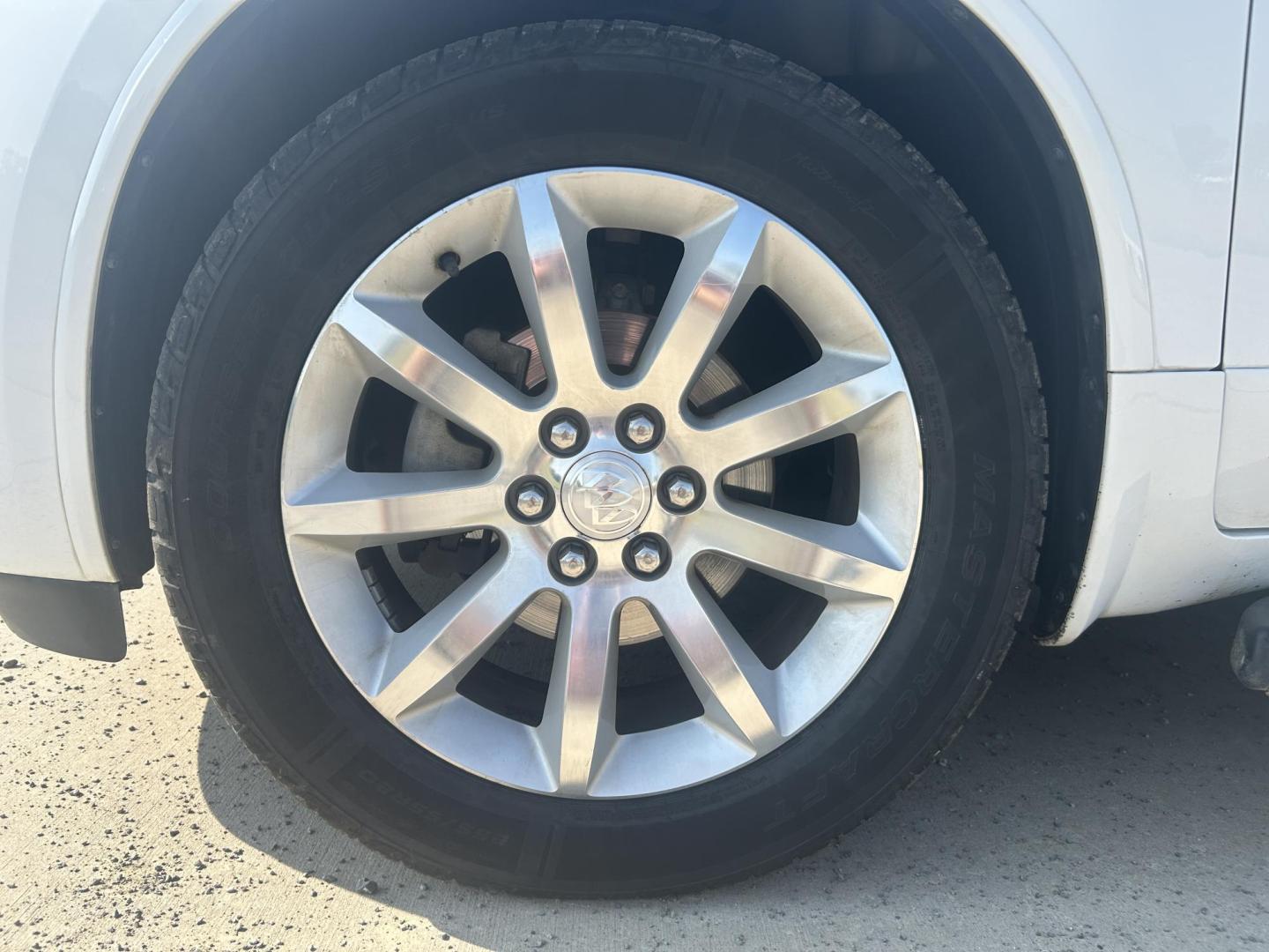 2016 WHITE /BROWN Buick Enclave Premium AWD (5GAKVCKD2GJ) with an 3.6L V6 DOHC 24V engine, 6A transmission, located at 506 S. Kingshighway, Cape Girardeau, MO, 63703, (573) 235-5000, 37.294991, -89.553635 - 2016 BUICK ENCLAVE 118xxx miles All Wheel Drive 3.6L V6 Automatic Leather Navigation Dual Climate Control Rear Climate Control Power/Heated/Cooled Seats Backup Camera Sunroof/Moonroof Bluetooth Remote Start Cruise Power Windows/Locks/Mirrors We have financing available and we accept - Photo#38