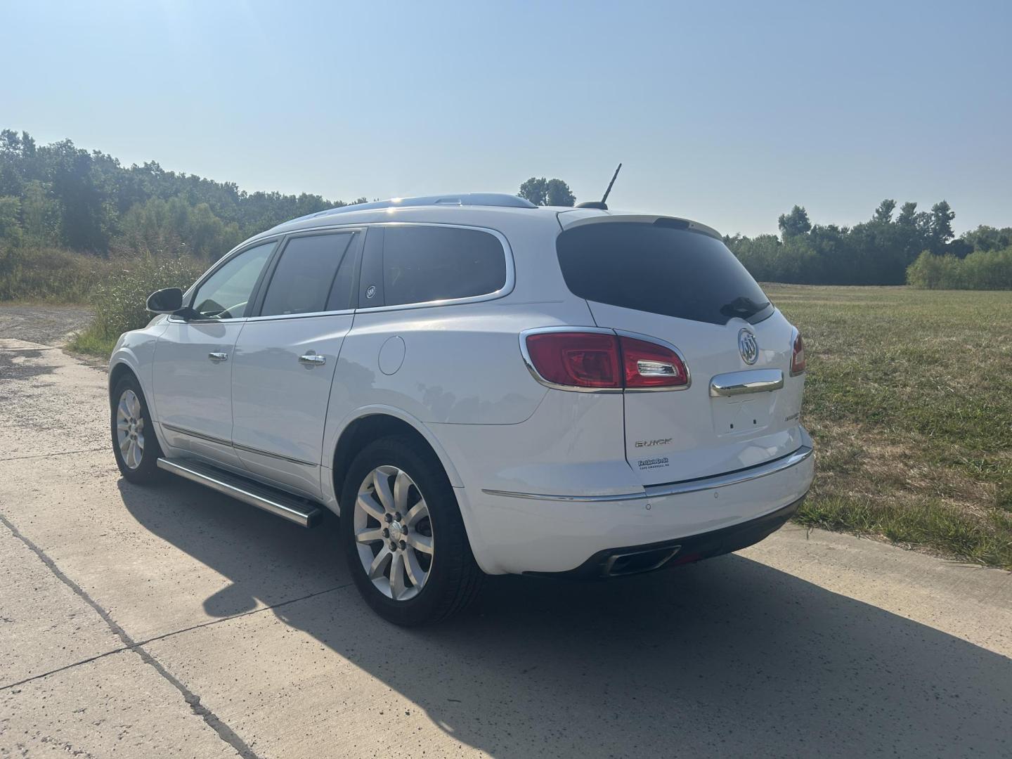 2016 WHITE /BROWN Buick Enclave Premium AWD (5GAKVCKD2GJ) with an 3.6L V6 DOHC 24V engine, 6A transmission, located at 506 S. Kingshighway, Cape Girardeau, MO, 63703, (573) 235-5000, 37.294991, -89.553635 - 2016 BUICK ENCLAVE 118xxx miles All Wheel Drive 3.6L V6 Automatic Leather Navigation Dual Climate Control Rear Climate Control Power/Heated/Cooled Seats Backup Camera Sunroof/Moonroof Bluetooth Remote Start Cruise Power Windows/Locks/Mirrors We have financing available and we accept - Photo#7