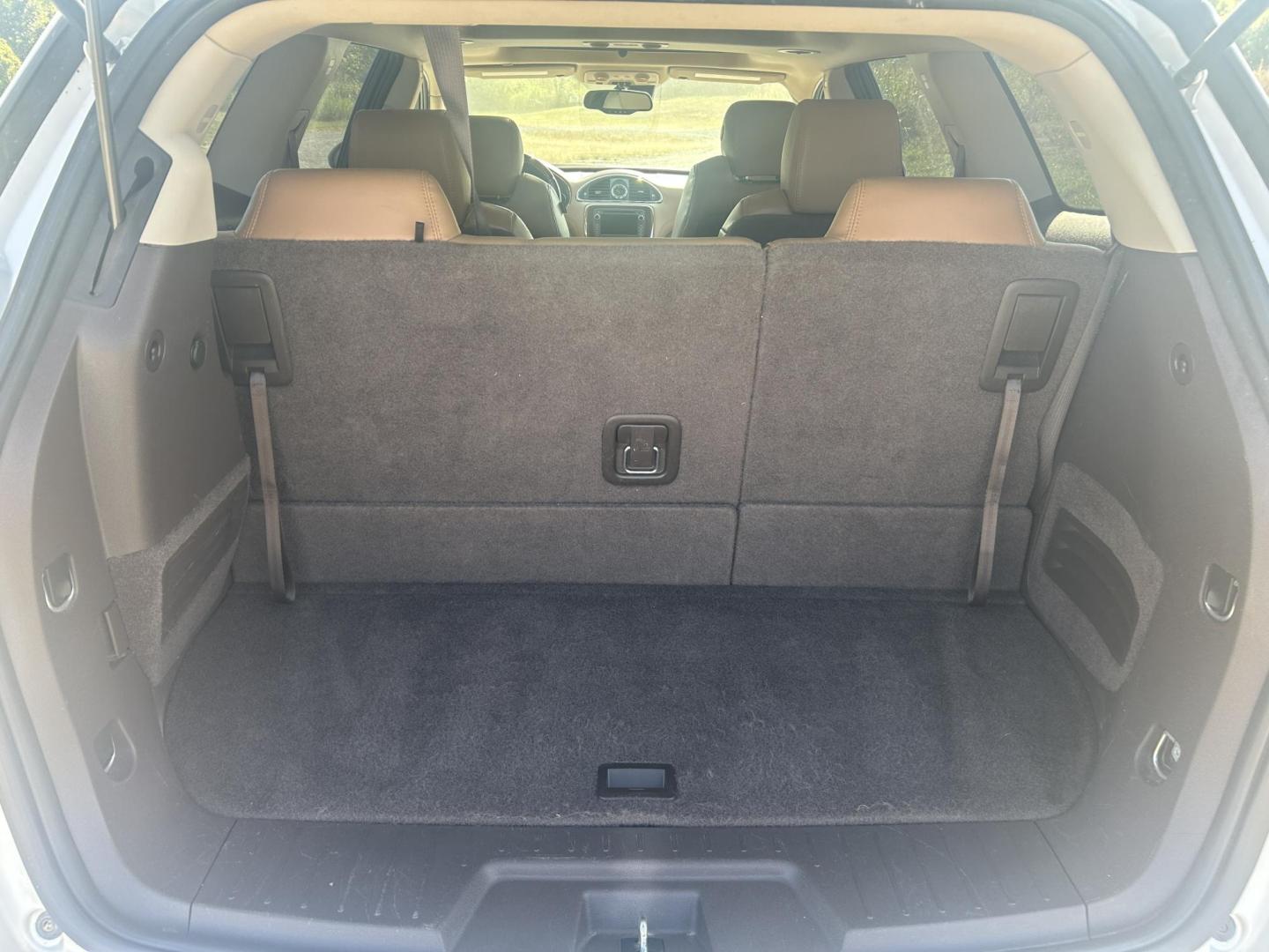 2016 WHITE /BROWN Buick Enclave Premium AWD (5GAKVCKD2GJ) with an 3.6L V6 DOHC 24V engine, 6A transmission, located at 506 S. Kingshighway, Cape Girardeau, MO, 63703, (573) 235-5000, 37.294991, -89.553635 - 2016 BUICK ENCLAVE 118xxx miles All Wheel Drive 3.6L V6 Automatic Leather Navigation Dual Climate Control Rear Climate Control Power/Heated/Cooled Seats Backup Camera Sunroof/Moonroof Bluetooth Remote Start Cruise Power Windows/Locks/Mirrors We have financing available and we accept - Photo#10