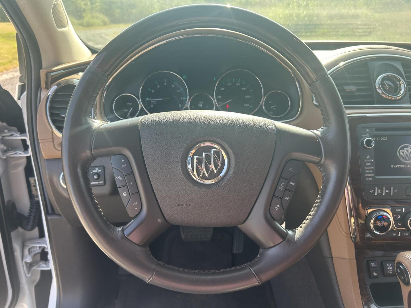 2016 WHITE /BROWN Buick Enclave Premium AWD (5GAKVCKD2GJ) with an 3.6L V6 DOHC 24V engine, 6A transmission, located at 506 S. Kingshighway, Cape Girardeau, MO, 63703, (573) 235-5000, 37.294991, -89.553635 - 2016 BUICK ENCLAVE 118xxx miles All Wheel Drive 3.6L V6 Automatic Leather Navigation Dual Climate Control Rear Climate Control Power/Heated/Cooled Seats Backup Camera Sunroof/Moonroof Bluetooth Remote Start Cruise Power Windows/Locks/Mirrors We have financing available and we accept - Photo#26