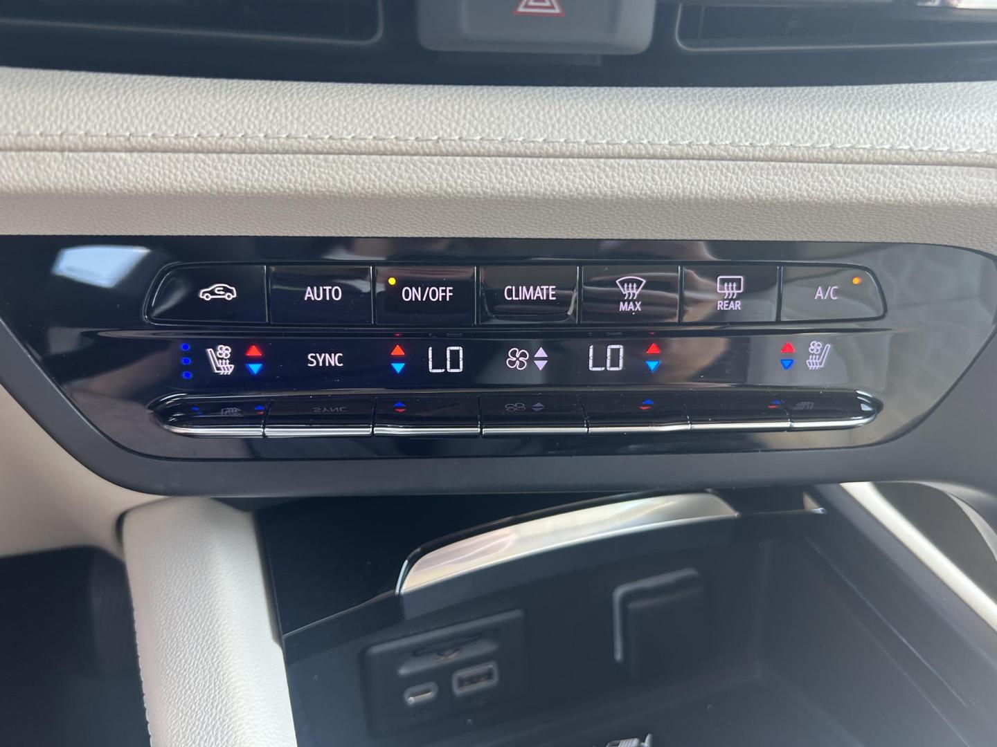 2021 BURGUNDY /TAN Buick Envision Avenir AWD (LRBFZSR42MD) with an 2.0L L4 DOHC 24V TURBO engine, Automatic transmission, located at 506 S. Kingshighway, Cape Girardeau, MO, 63703, (573) 235-5000, 37.294991, -89.553635 - 2021 BUICK ENVISION 48xxx miles All Wheel Drive 2.0L V4 Automatic Leather Heads Up Display Navigation Dual Climate Control Power/Heated/Cooled Seats Heated Rear Seats Backup Camera Panoramic Sunroof/Moonroof Bluetooth Remote Start Power Hatchback Adaptive Cruise Power Windows/Locks/ - Photo#30