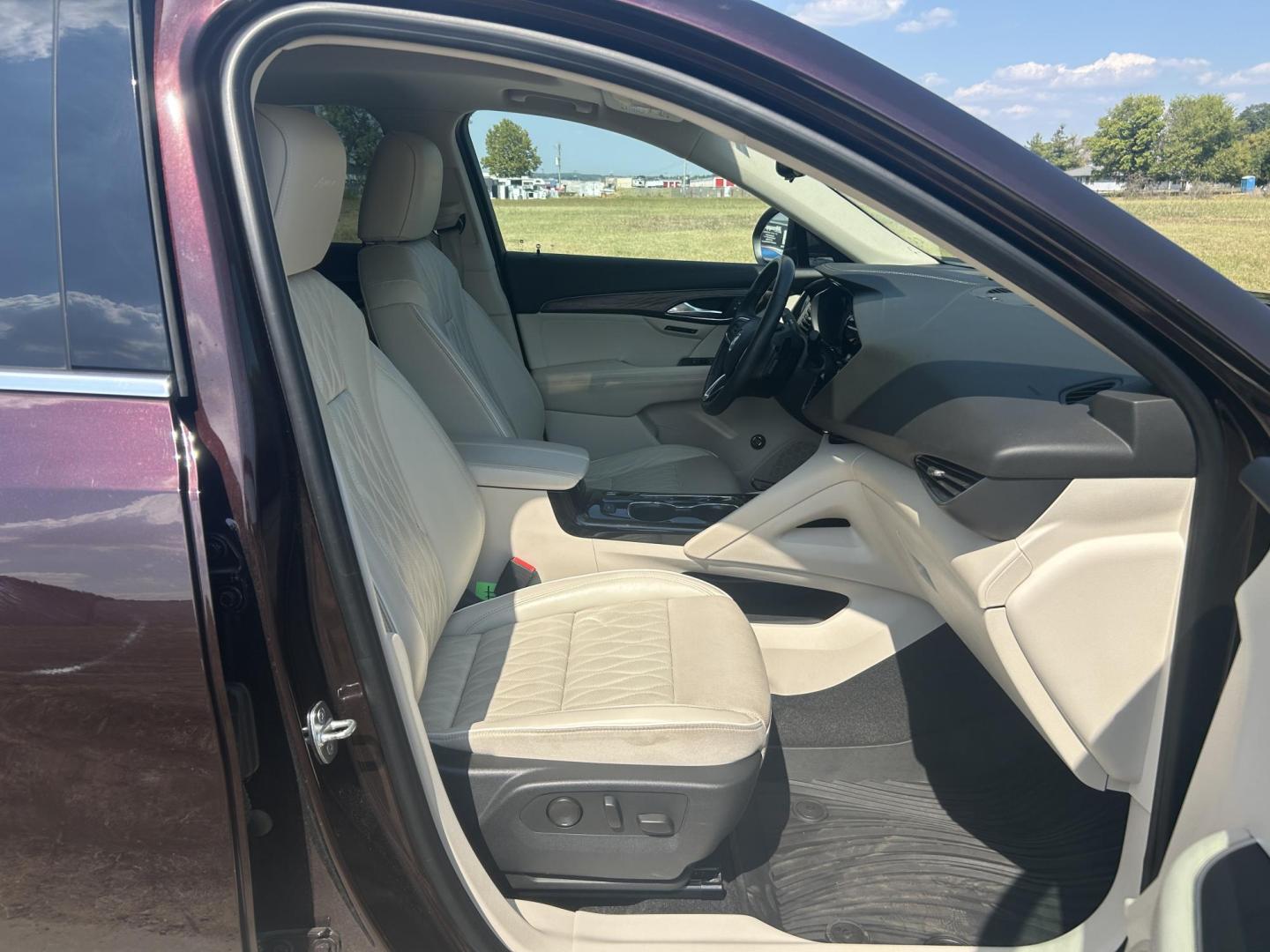 2021 BURGUNDY /TAN Buick Envision Avenir AWD (LRBFZSR42MD) with an 2.0L L4 DOHC 24V TURBO engine, Automatic transmission, located at 506 S. Kingshighway, Cape Girardeau, MO, 63703, (573) 235-5000, 37.294991, -89.553635 - 2021 BUICK ENVISION 48xxx miles All Wheel Drive 2.0L V4 Automatic Leather Heads Up Display Navigation Dual Climate Control Power/Heated/Cooled Seats Heated Rear Seats Backup Camera Panoramic Sunroof/Moonroof Bluetooth Remote Start Power Hatchback Adaptive Cruise Power Windows/Locks/ - Photo#18
