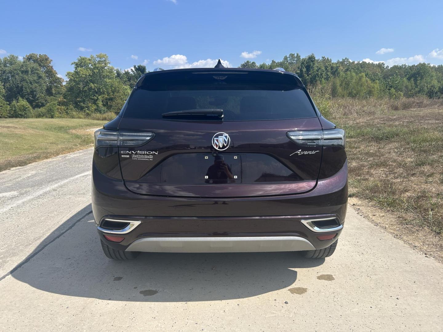 2021 BURGUNDY /TAN Buick Envision Avenir AWD (LRBFZSR42MD) with an 2.0L L4 DOHC 24V TURBO engine, Automatic transmission, located at 506 S. Kingshighway, Cape Girardeau, MO, 63703, (573) 235-5000, 37.294991, -89.553635 - 2021 BUICK ENVISION 48xxx miles All Wheel Drive 2.0L V4 Automatic Leather Heads Up Display Navigation Dual Climate Control Power/Heated/Cooled Seats Heated Rear Seats Backup Camera Panoramic Sunroof/Moonroof Bluetooth Remote Start Power Hatchback Adaptive Cruise Power Windows/Locks/ - Photo#9