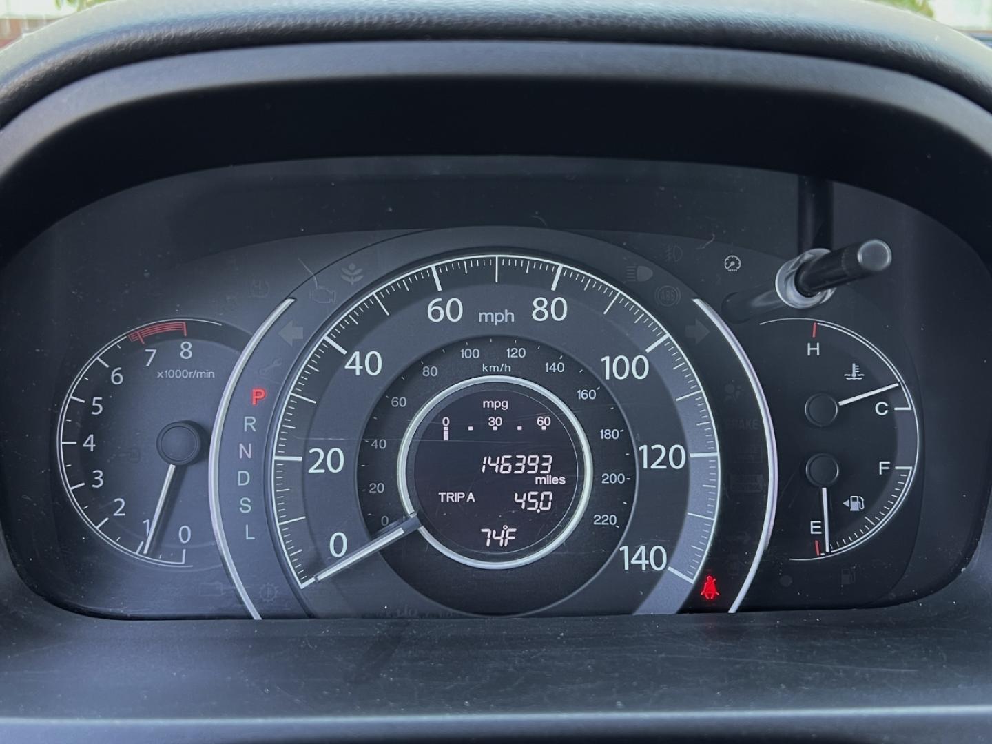 2015 GRAY /Gray Cloth Honda CR-V LX 2WD (3CZRM3H38FG) with an 2.4L 4 Cyl. engine, Continuously Variable Transmission transmission, located at 506 S. Kingshighway, Cape Girardeau, MO, 63703, (573) 235-5000, 37.294991, -89.553635 - 2015 Honda CR-V LX 146xxx miles Front Wheel Drive 2.4L 4 Cyl. Automatic Backup Camera Bluetooth Cruise Power Windows/Locks/Mirrors We have financing available and we accept trades! Fill out a credit application on our website or come by today! If you have any questions, give us a call at ( - Photo#1