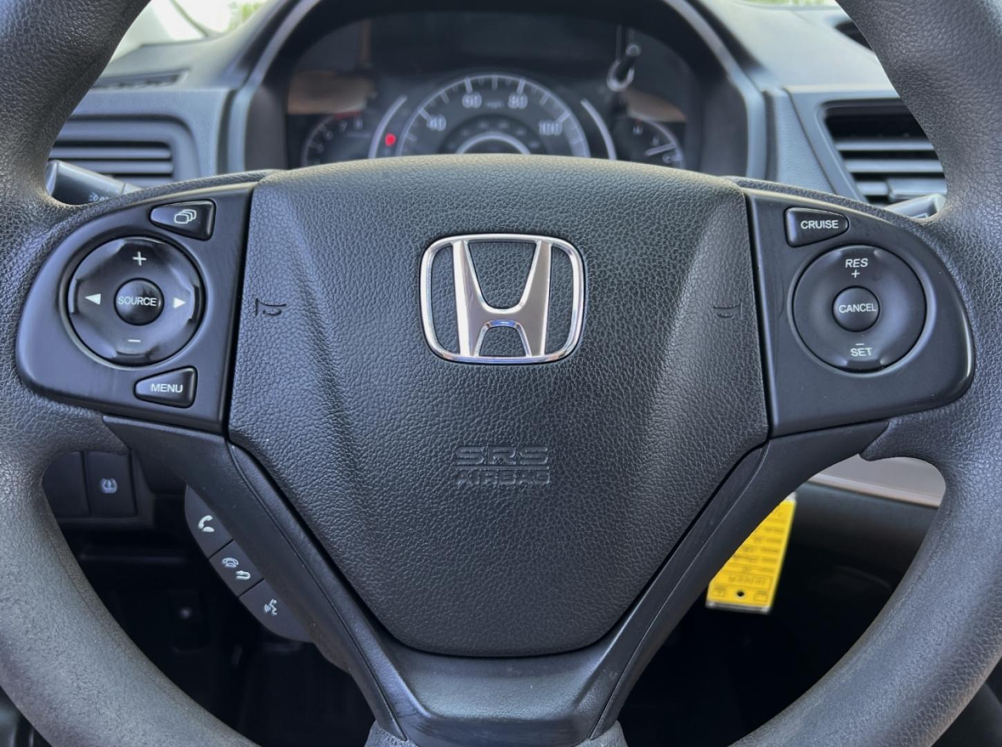 2015 GRAY /Gray Cloth Honda CR-V LX 2WD (3CZRM3H38FG) with an 2.4L 4 Cyl. engine, Continuously Variable Transmission transmission, located at 506 S. Kingshighway, Cape Girardeau, MO, 63703, (573) 235-5000, 37.294991, -89.553635 - 2015 Honda CR-V LX 146xxx miles Front Wheel Drive 2.4L 4 Cyl. Automatic Backup Camera Bluetooth Cruise Power Windows/Locks/Mirrors We have financing available and we accept trades! Fill out a credit application on our website or come by today! If you have any questions, give us a call at ( - Photo#19