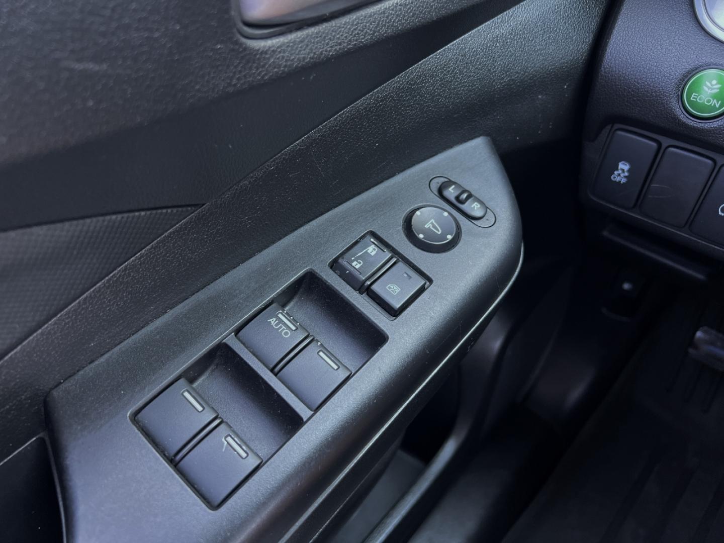 2015 GRAY /Gray Cloth Honda CR-V LX 2WD (3CZRM3H38FG) with an 2.4L 4 Cyl. engine, Continuously Variable Transmission transmission, located at 506 S. Kingshighway, Cape Girardeau, MO, 63703, (573) 235-5000, 37.294991, -89.553635 - 2015 Honda CR-V LX 146xxx miles Front Wheel Drive 2.4L 4 Cyl. Automatic Backup Camera Bluetooth Cruise Power Windows/Locks/Mirrors We have financing available and we accept trades! Fill out a credit application on our website or come by today! If you have any questions, give us a call at ( - Photo#23