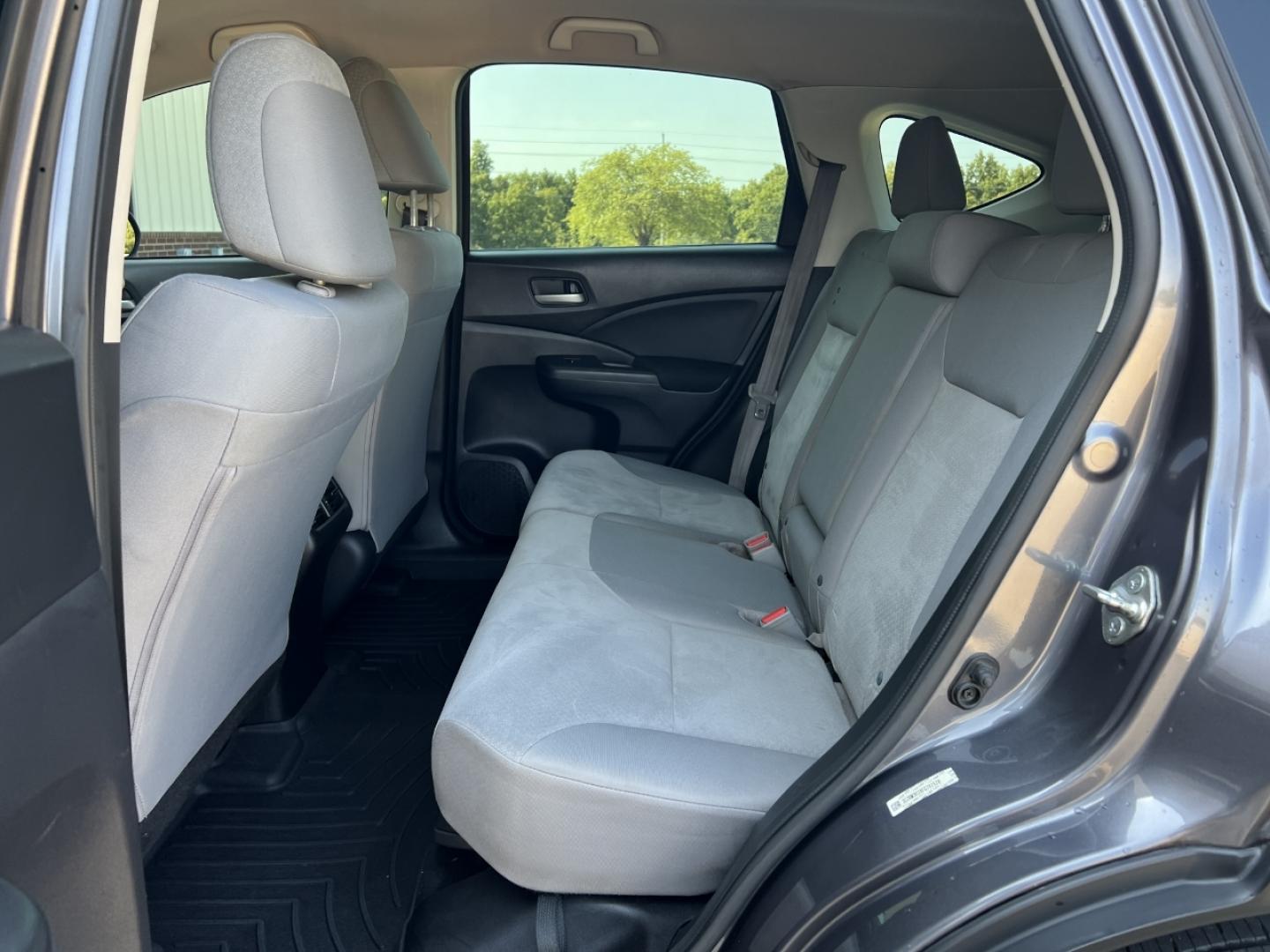 2015 GRAY /Gray Cloth Honda CR-V LX 2WD (3CZRM3H38FG) with an 2.4L 4 Cyl. engine, Continuously Variable Transmission transmission, located at 506 S. Kingshighway, Cape Girardeau, MO, 63703, (573) 235-5000, 37.294991, -89.553635 - 2015 Honda CR-V LX 146xxx miles Front Wheel Drive 2.4L 4 Cyl. Automatic Backup Camera Bluetooth Cruise Power Windows/Locks/Mirrors We have financing available and we accept trades! Fill out a credit application on our website or come by today! If you have any questions, give us a call at ( - Photo#14