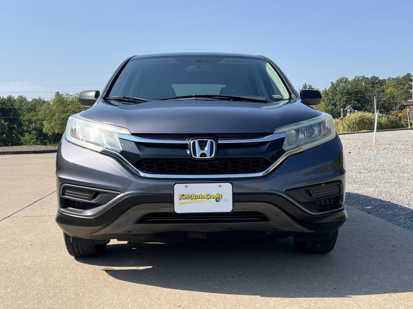 2015 GRAY /Gray Cloth Honda CR-V LX 2WD (3CZRM3H38FG) with an 2.4L 4 Cyl. engine, Continuously Variable Transmission transmission, located at 506 S. Kingshighway, Cape Girardeau, MO, 63703, (573) 235-5000, 37.294991, -89.553635 - 2015 Honda CR-V LX 146xxx miles Front Wheel Drive 2.4L 4 Cyl. Automatic Backup Camera Bluetooth Cruise Power Windows/Locks/Mirrors We have financing available and we accept trades! Fill out a credit application on our website or come by today! If you have any questions, give us a call at ( - Photo#9