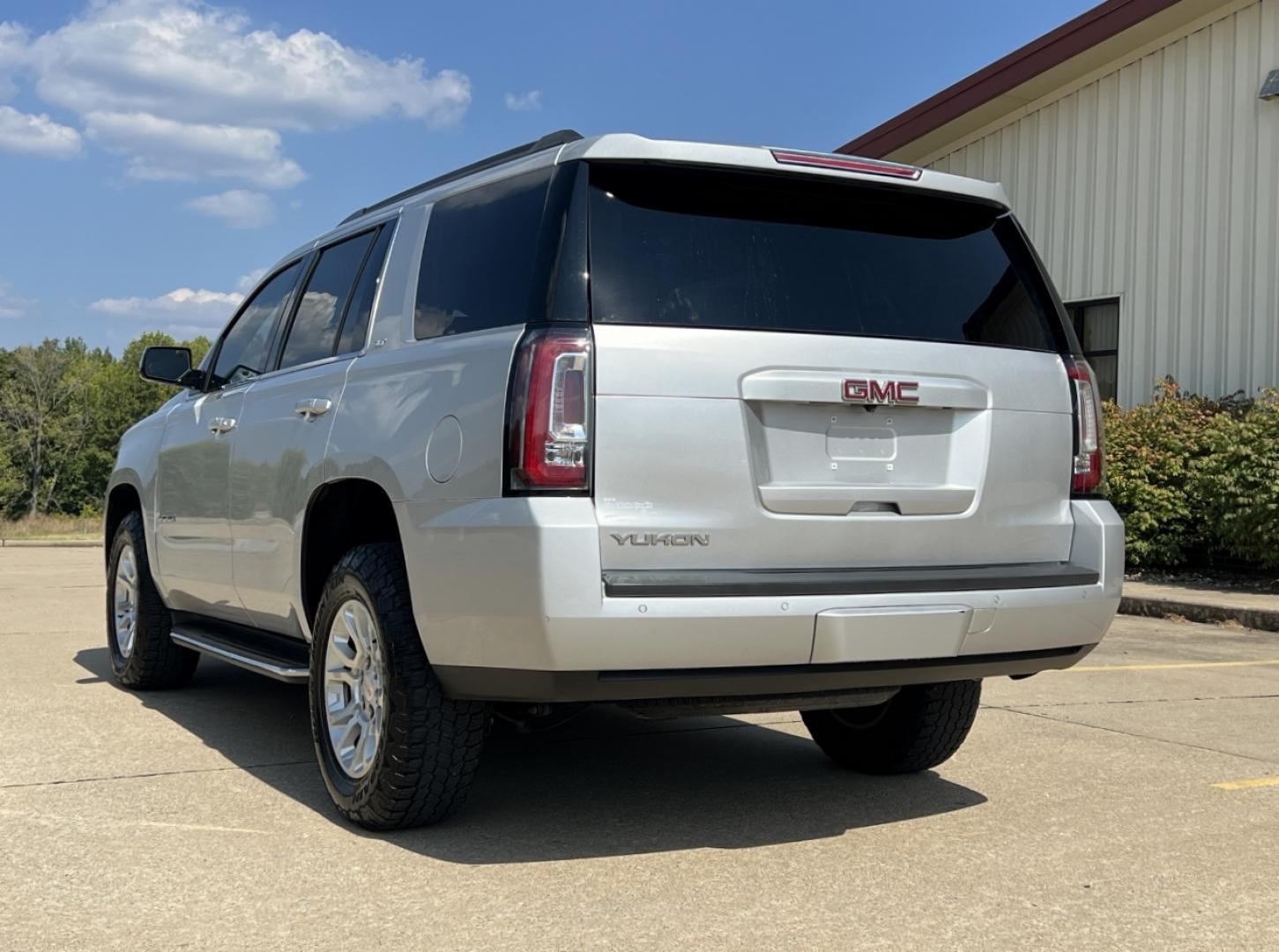 2016 SILVER /Black Leather GMC Yukon SLT 4WD (1GKS2BKC4GR) with an 5.3L V8 engine, Automatic transmission, located at 2990 Old Orchard Rd., Jackson, MO, 63755, 37.354214, -89.612106 - 2016 GMC Yukon SLT 145xxx miles 4 Wheel Drive 5.3L V8 Automatic Leather 3rd Row Navigation Rear Entertainment Power/Heated/Cooled Seats Heated Rear Seats Heated Steering Wheel Backup Camera Bluetooth Remote Start Cruise Power Windows/Locks/Mirrors We have financing available and we - Photo#15