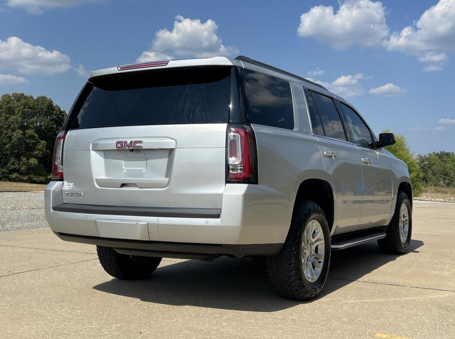 2016 SILVER /Black Leather GMC Yukon SLT 4WD (1GKS2BKC4GR) with an 5.3L V8 engine, Automatic transmission, located at 2990 Old Orchard Rd., Jackson, MO, 63755, 37.354214, -89.612106 - 2016 GMC Yukon SLT 145xxx miles 4 Wheel Drive 5.3L V8 Automatic Leather 3rd Row Navigation Rear Entertainment Power/Heated/Cooled Seats Heated Rear Seats Heated Steering Wheel Backup Camera Bluetooth Remote Start Cruise Power Windows/Locks/Mirrors We have financing available and we - Photo#14