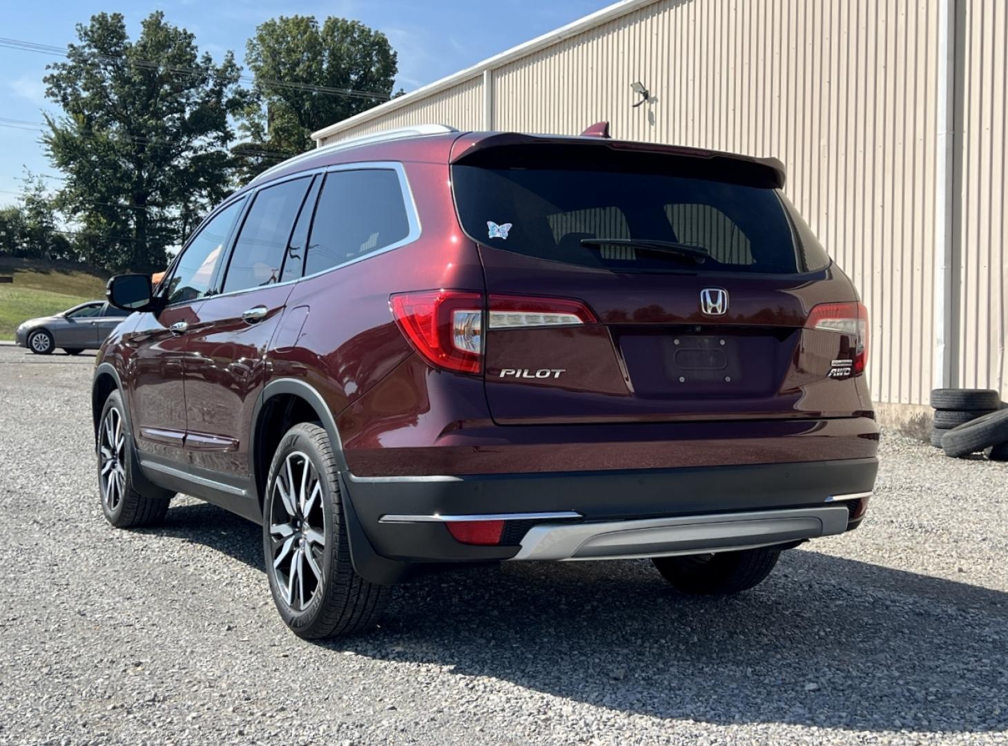 2019 MAROON /Tan Leather Honda Pilot EX-L AWD (5FNYF6H63KB) with an 3.5L V6 engine, Automatic transmission, located at 2990 Old Orchard Rd., Jackson, MO, 63755, 37.354214, -89.612106 - We have financing available and we accept trades! Fill out a credit application on our website or come by today! If you have any questions, give us a call at (573) 204-7777 or visit our website at firstautocredit.com. - Photo#13